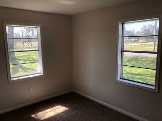 609 W 6th Street Property Photo 7