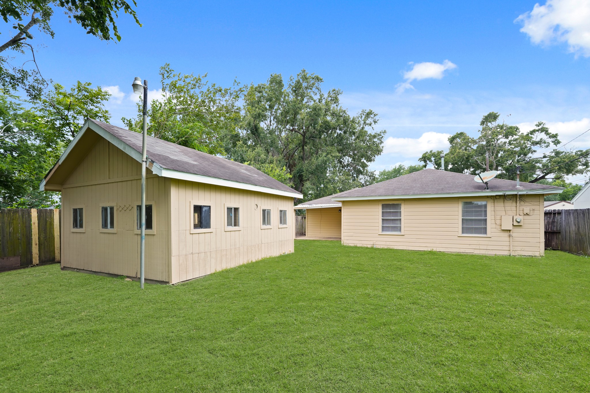 2406 Pomona Drive Property Photo 12
