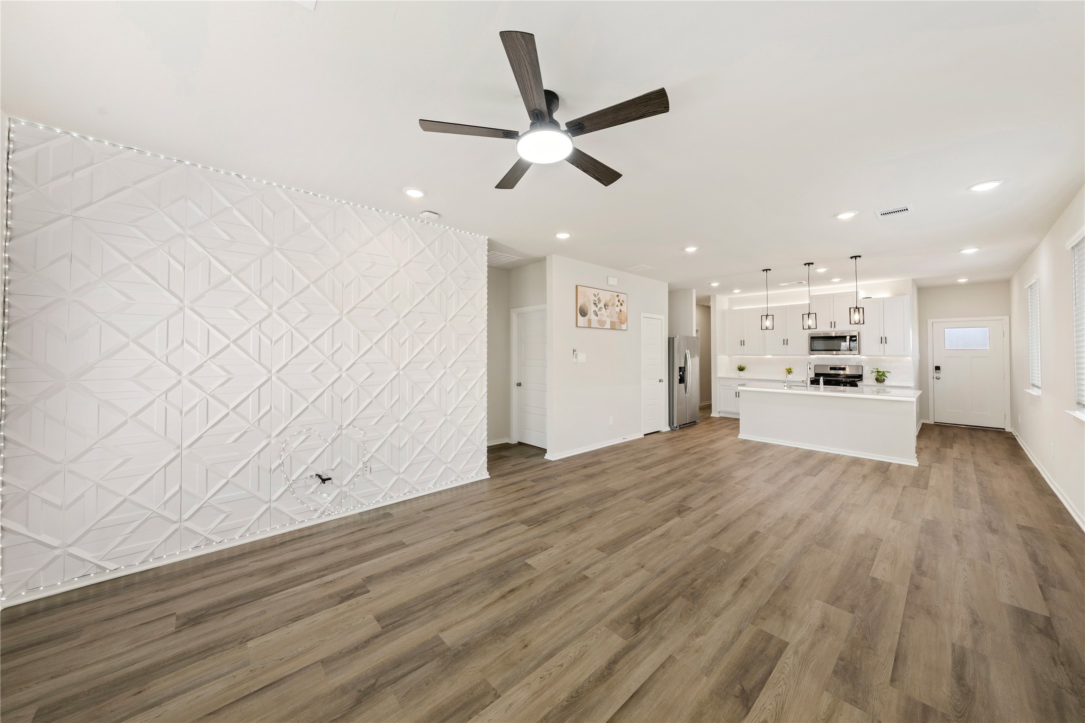 29127 Samuel Gardens Court Property Photo 6