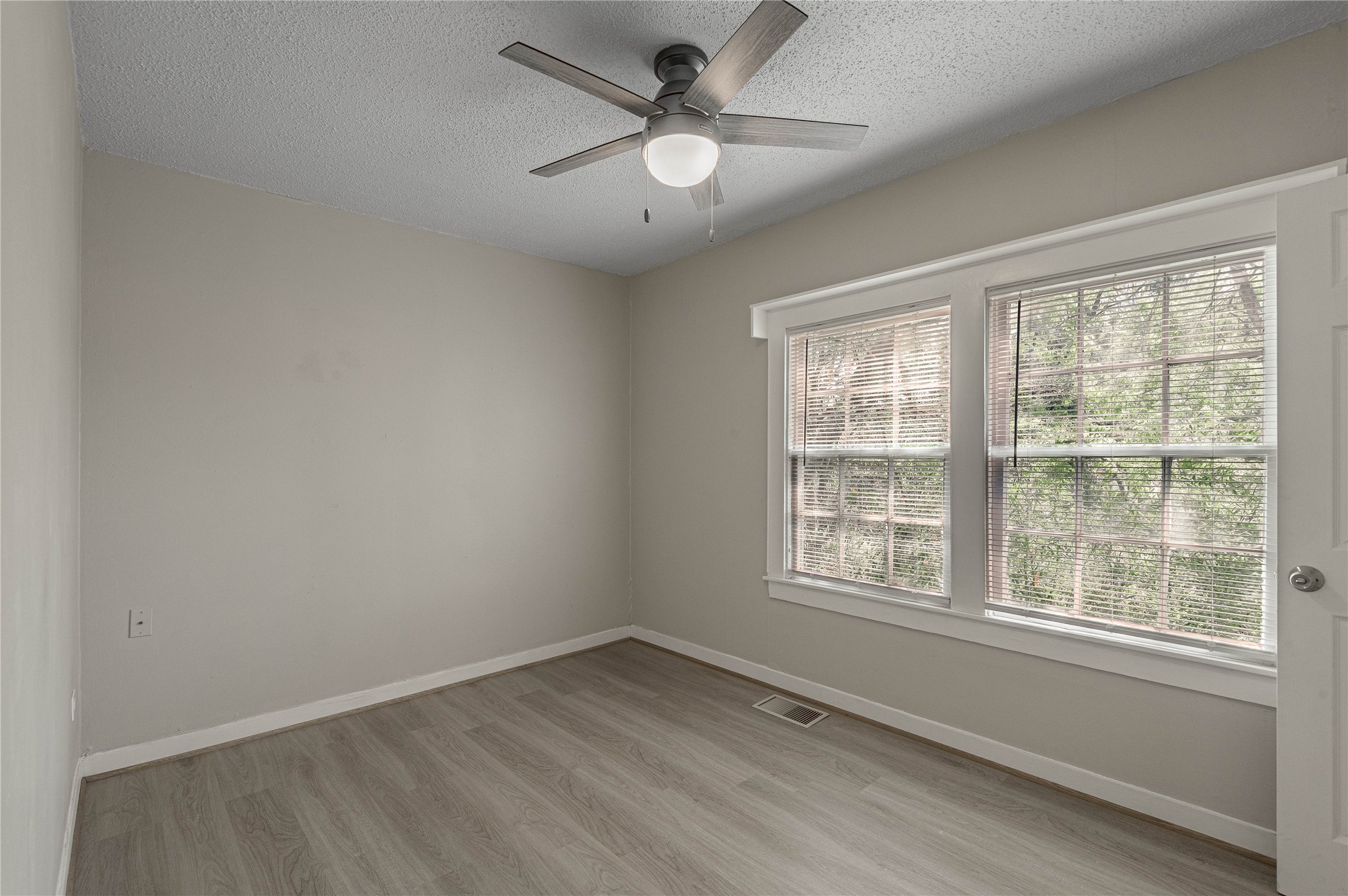811 Sam Houston Avenue B Property Photo 8