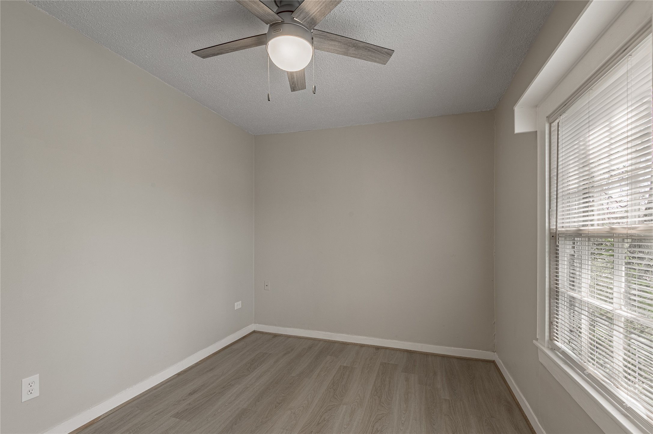 811 Sam Houston Avenue B Property Photo 11