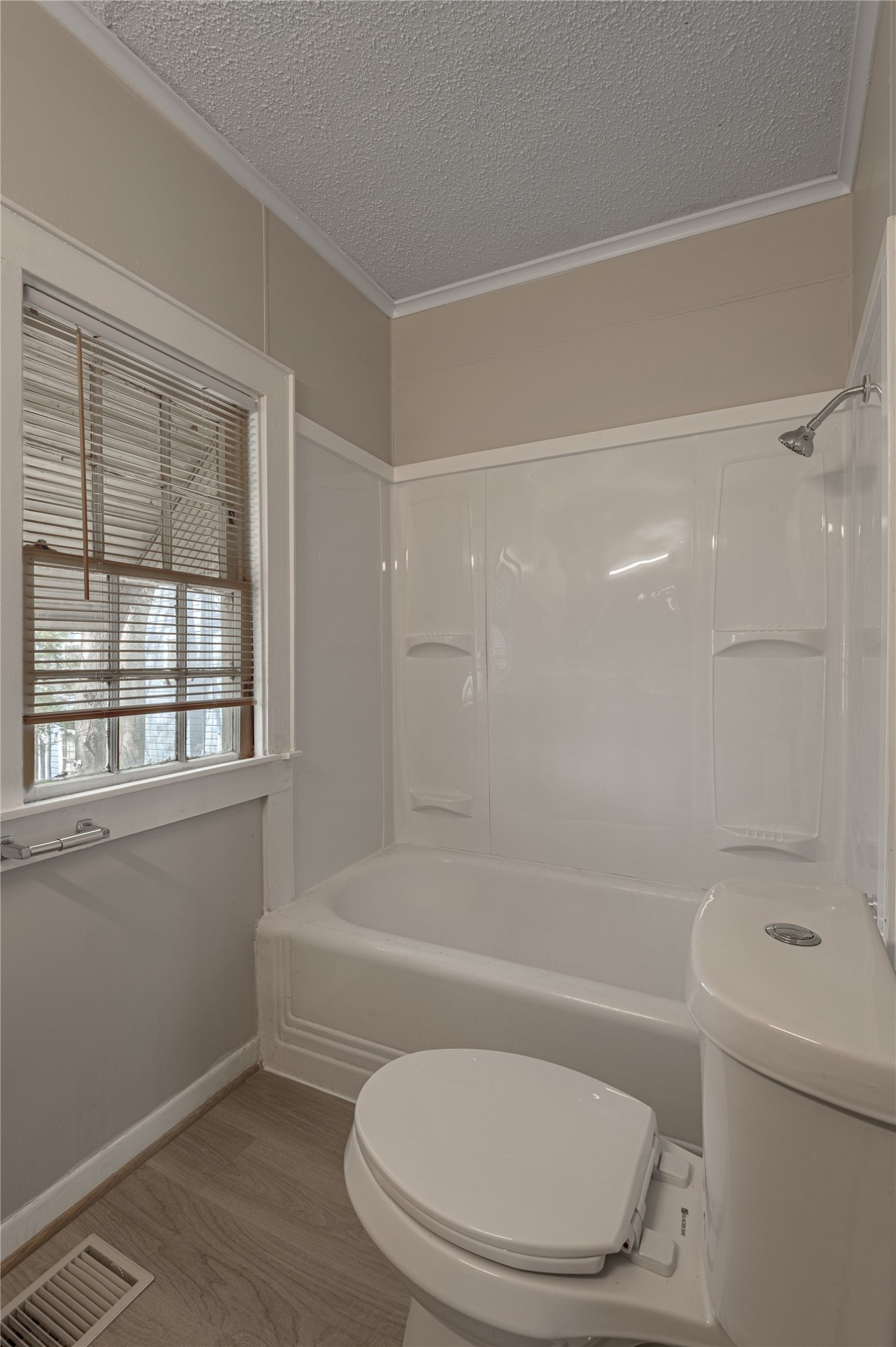 811 Sam Houston Avenue B Property Photo 13