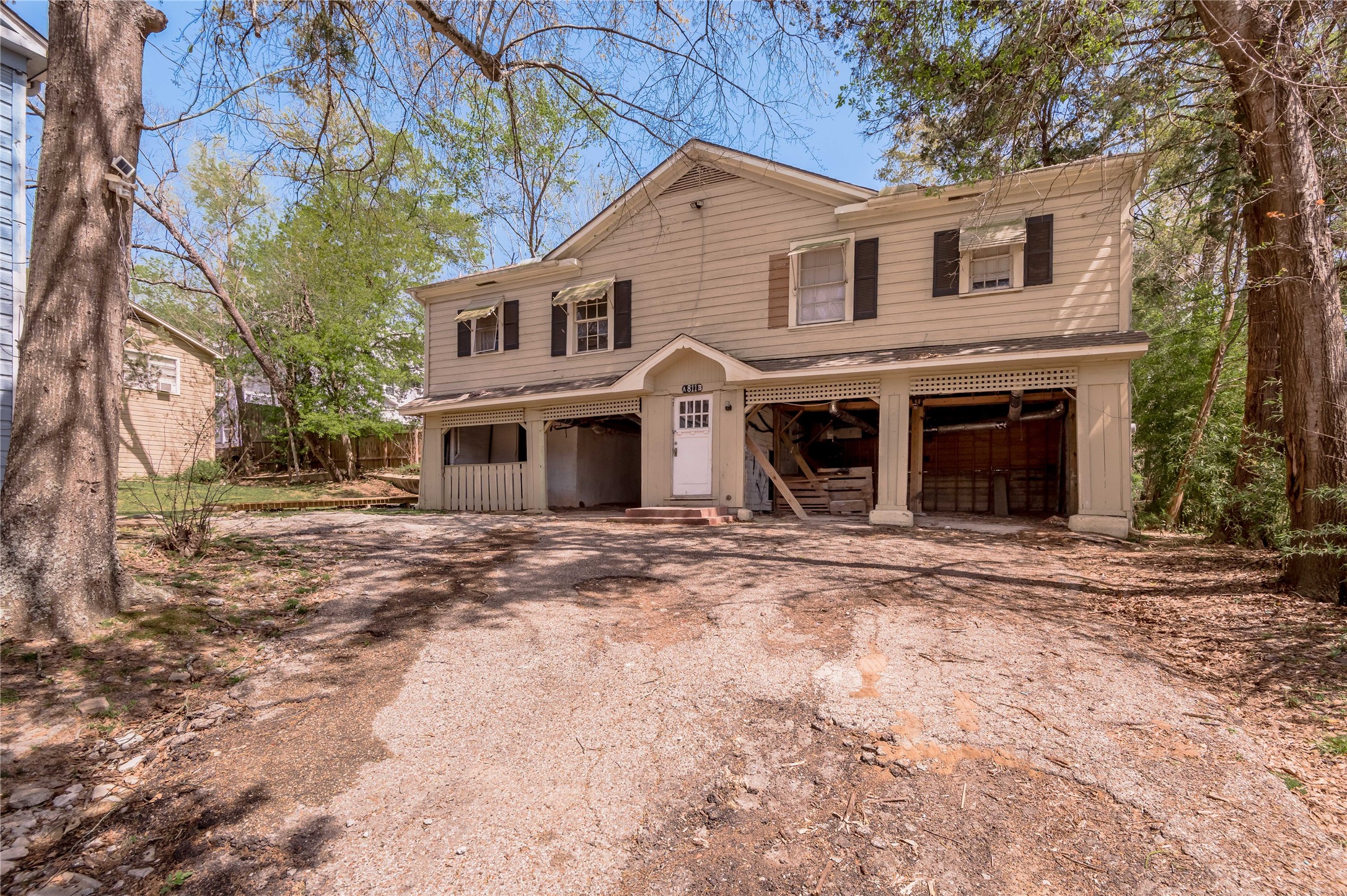 811 Sam Houston Avenue B Property Photo 15