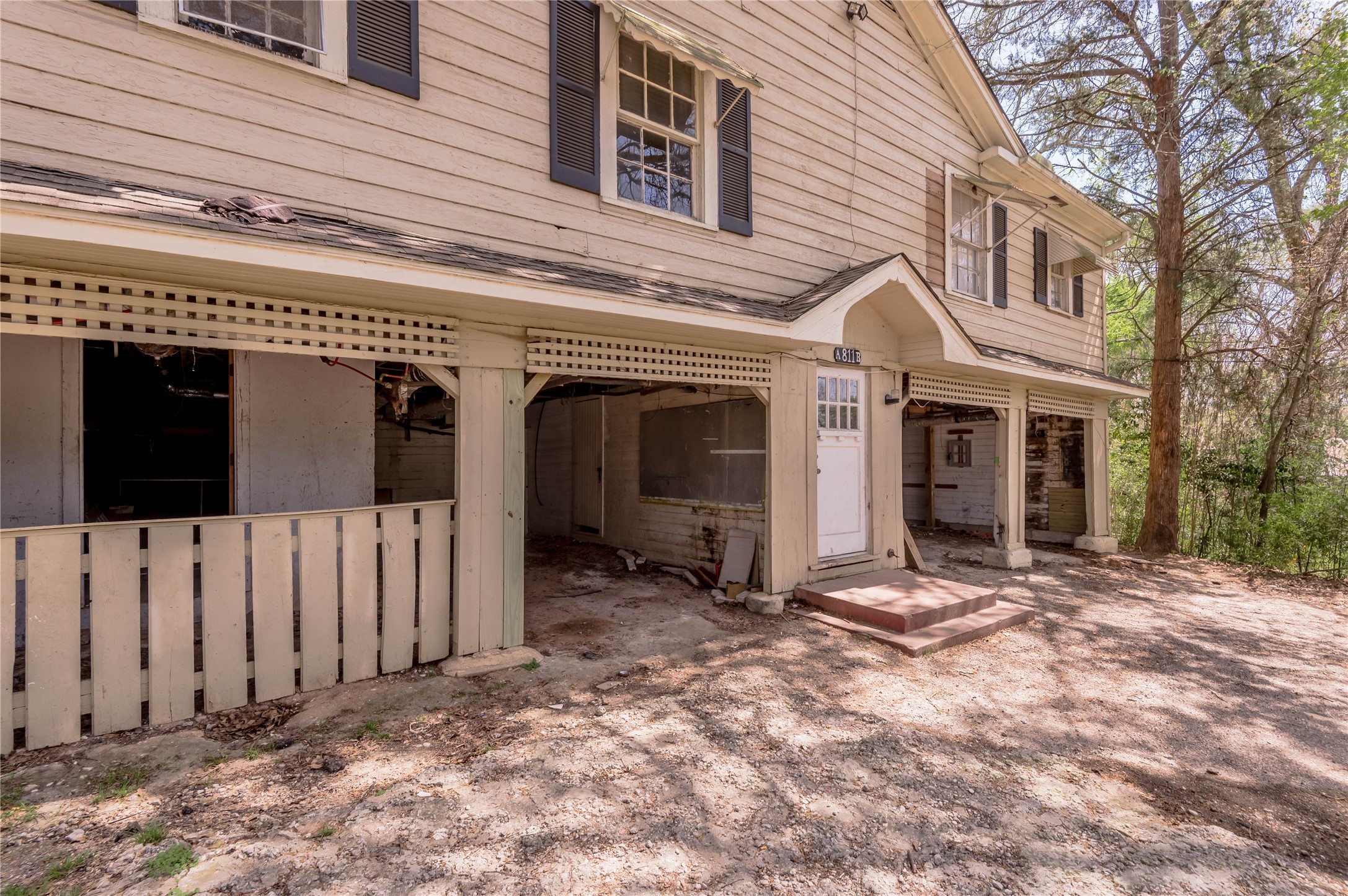 811 Sam Houston Avenue B Property Photo 16