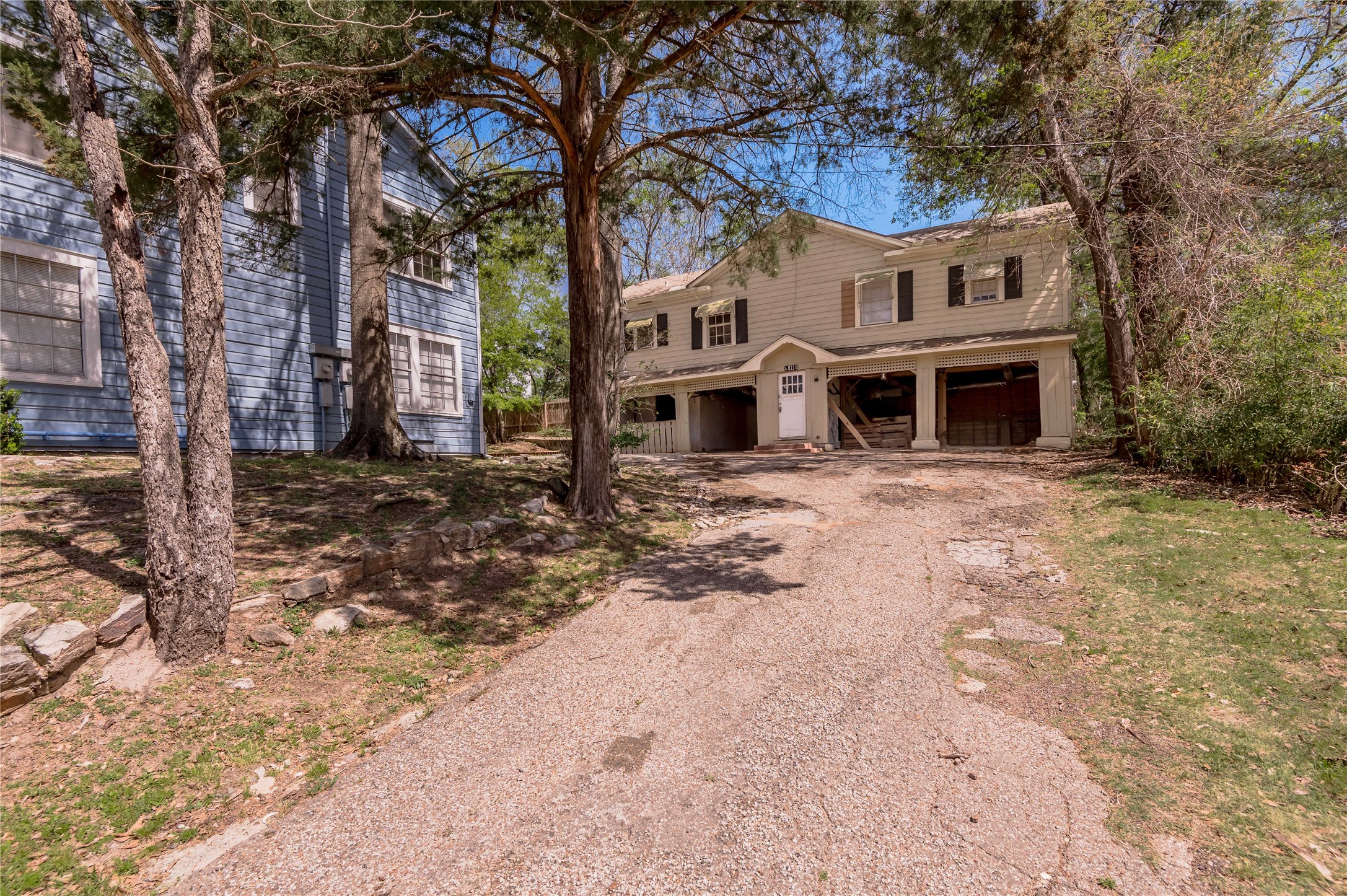 811 Sam Houston Avenue B Property Photo 17