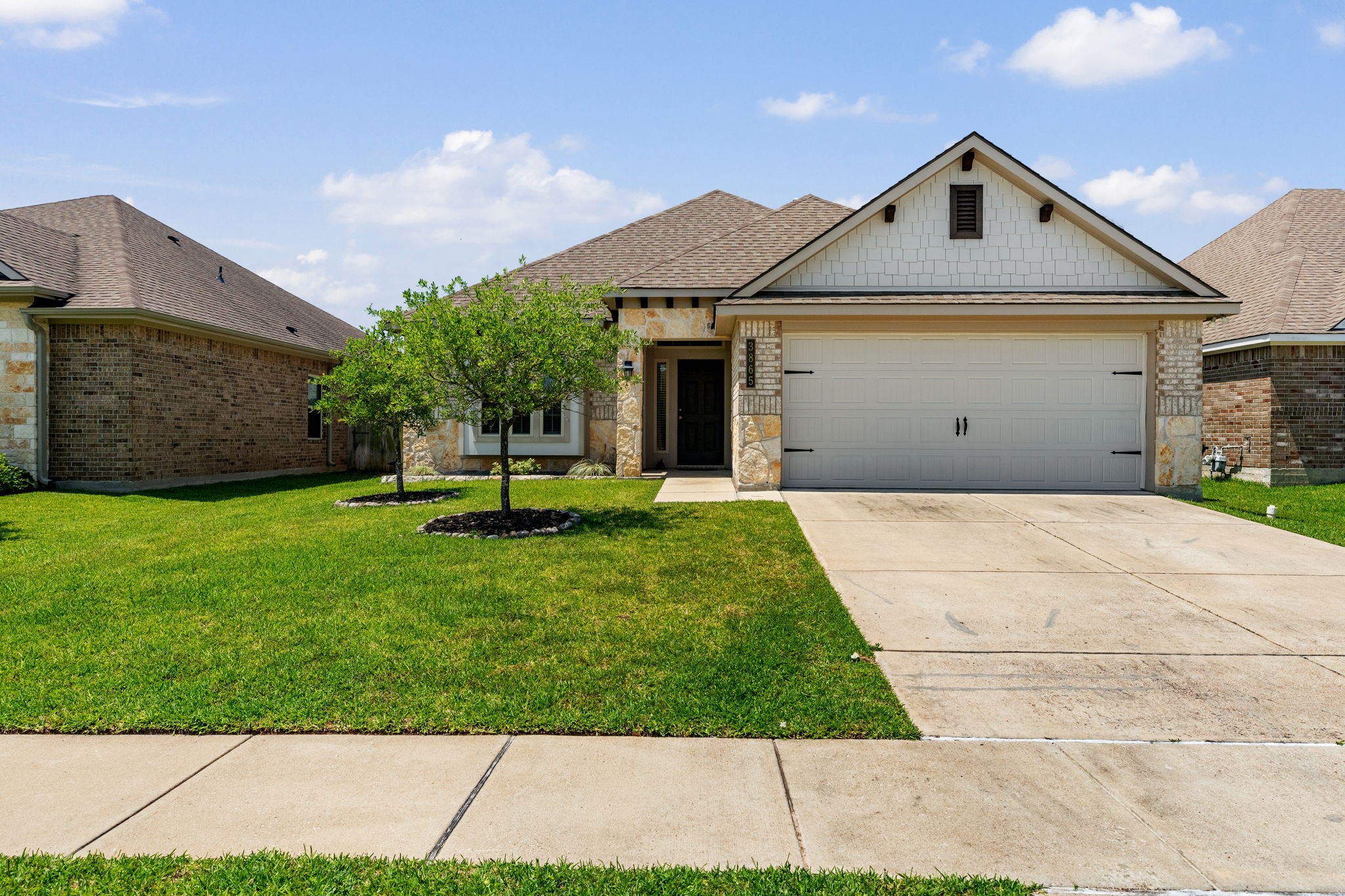 3865 Still Creek Loop Property Photo 1