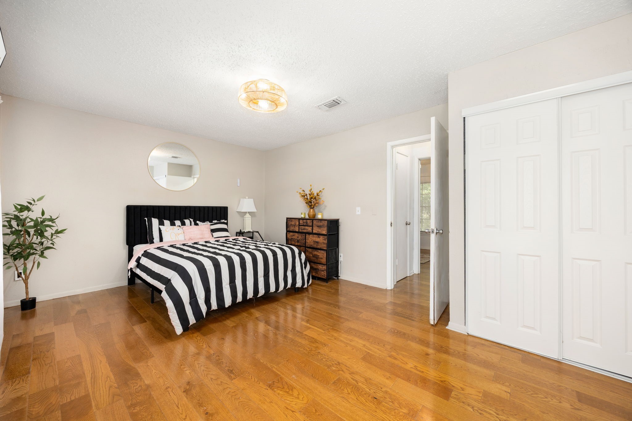 13423 Bridgepath Lane Property Photo 23