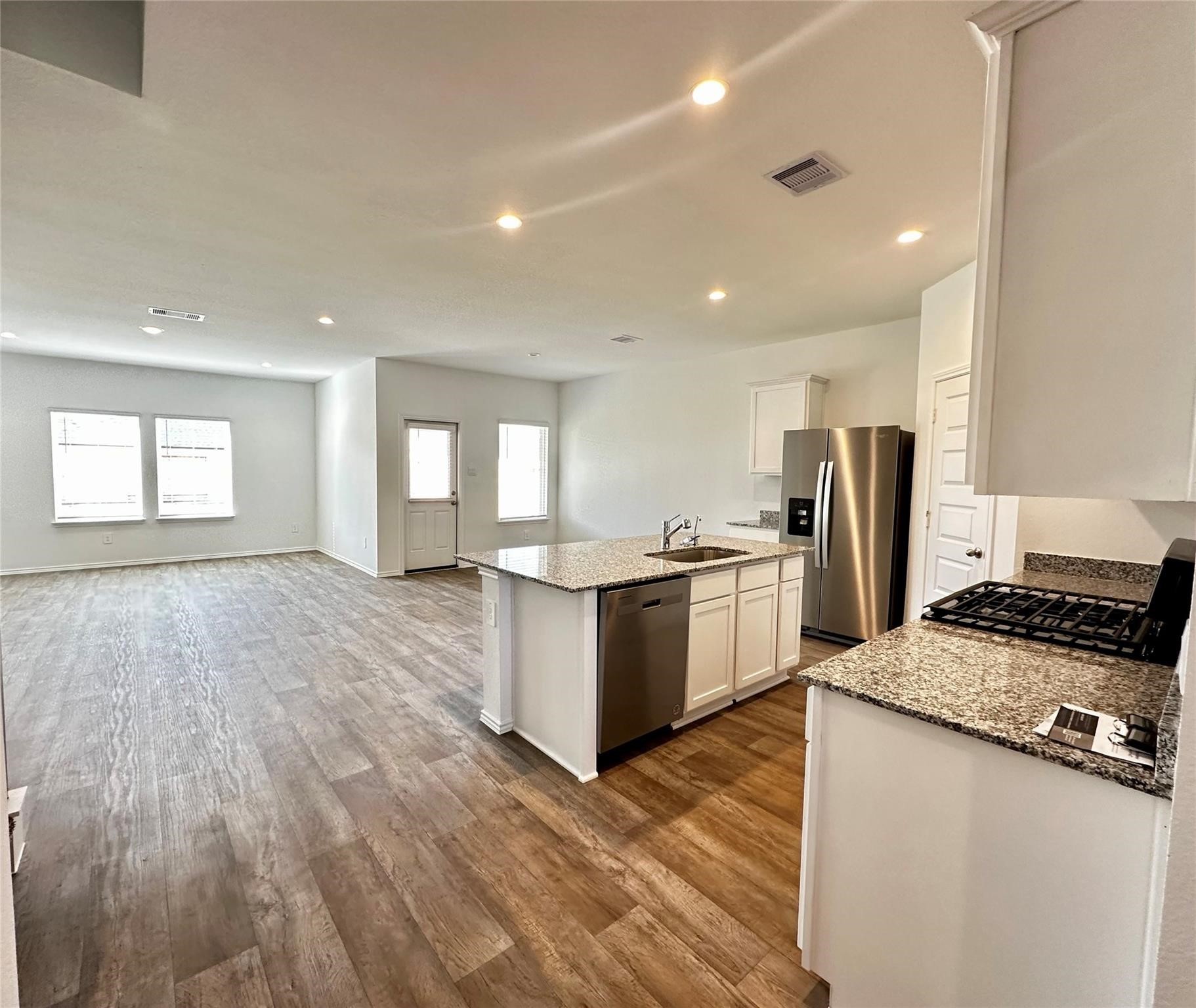 7414 Misty Iris Property Photo 7