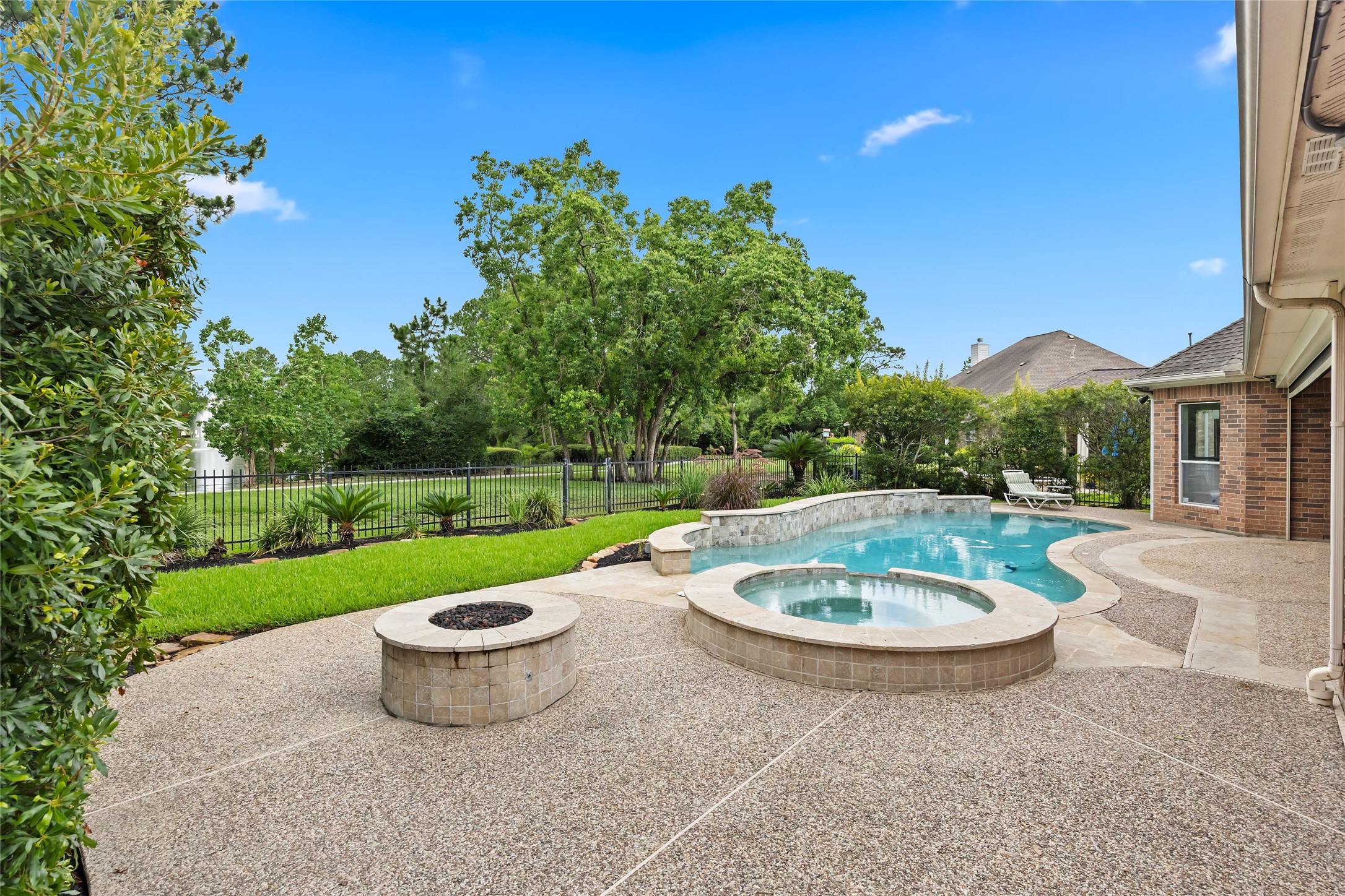 20819 Windrose Bend Drive Property Photo 1