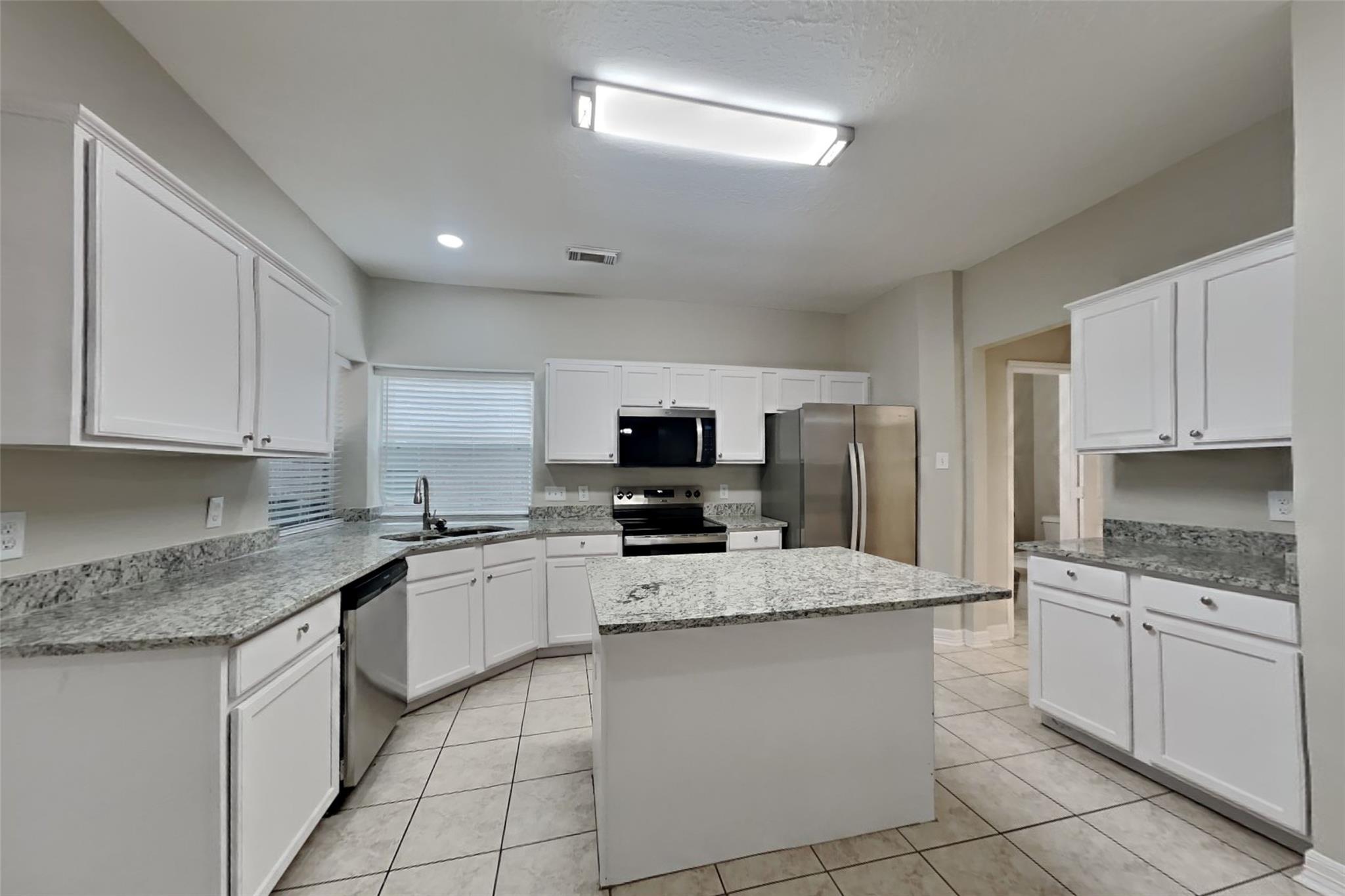 23127 Willow Canyon Drive Property Photo 5