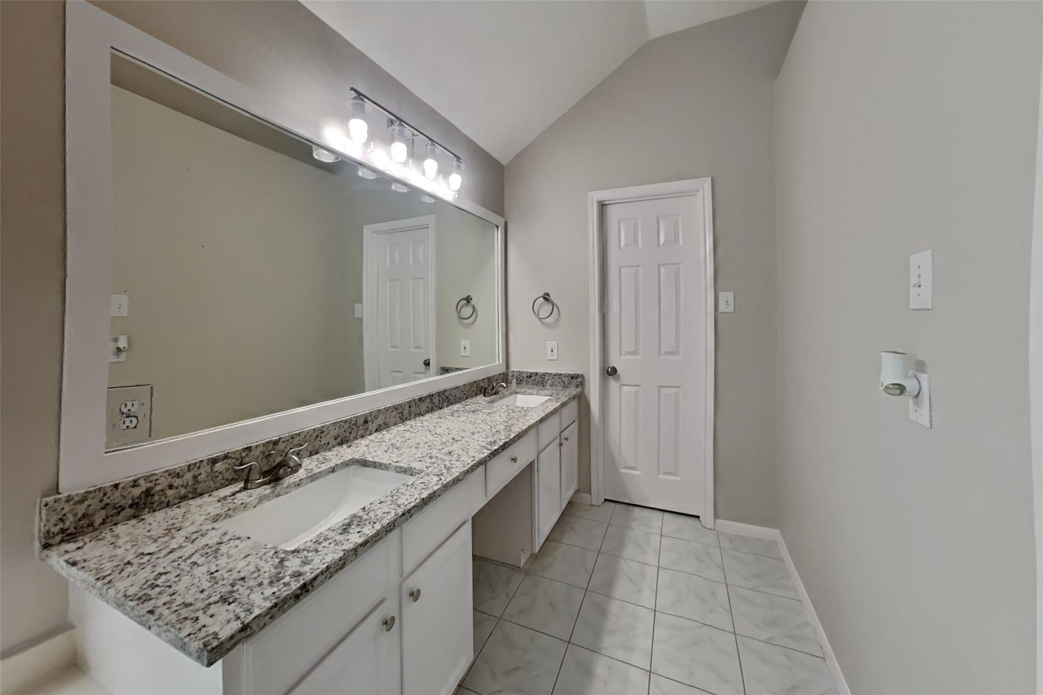 23127 Willow Canyon Drive Property Photo 10