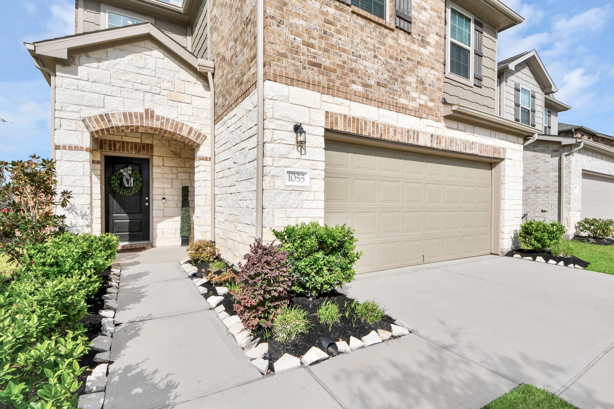 1055 Greenshank Drive Property Photo 3