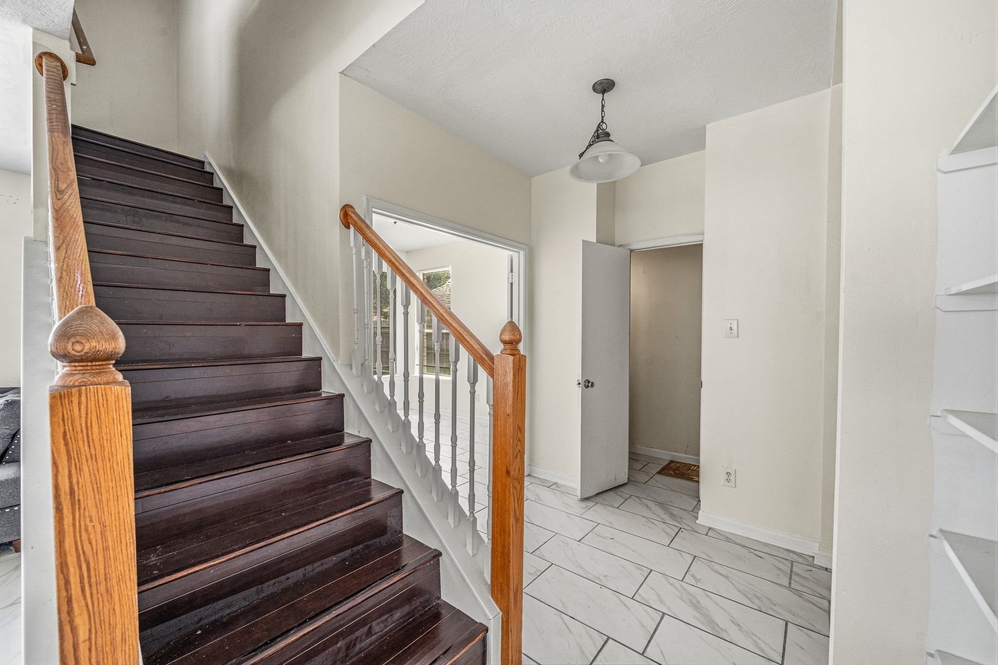 9641 Weldridge Drive Property Photo 15