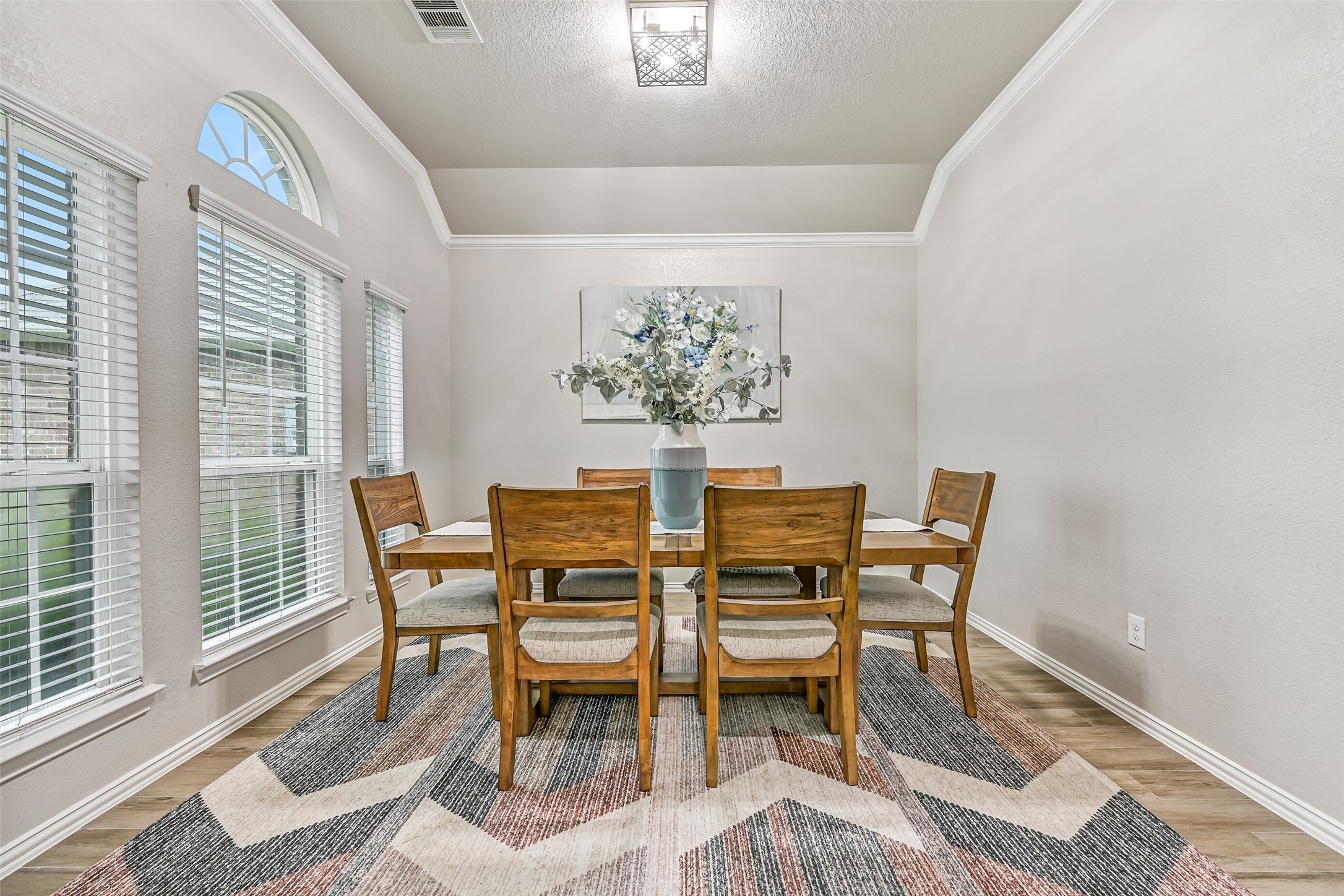 305 Bordeaux Court Property Photo 4