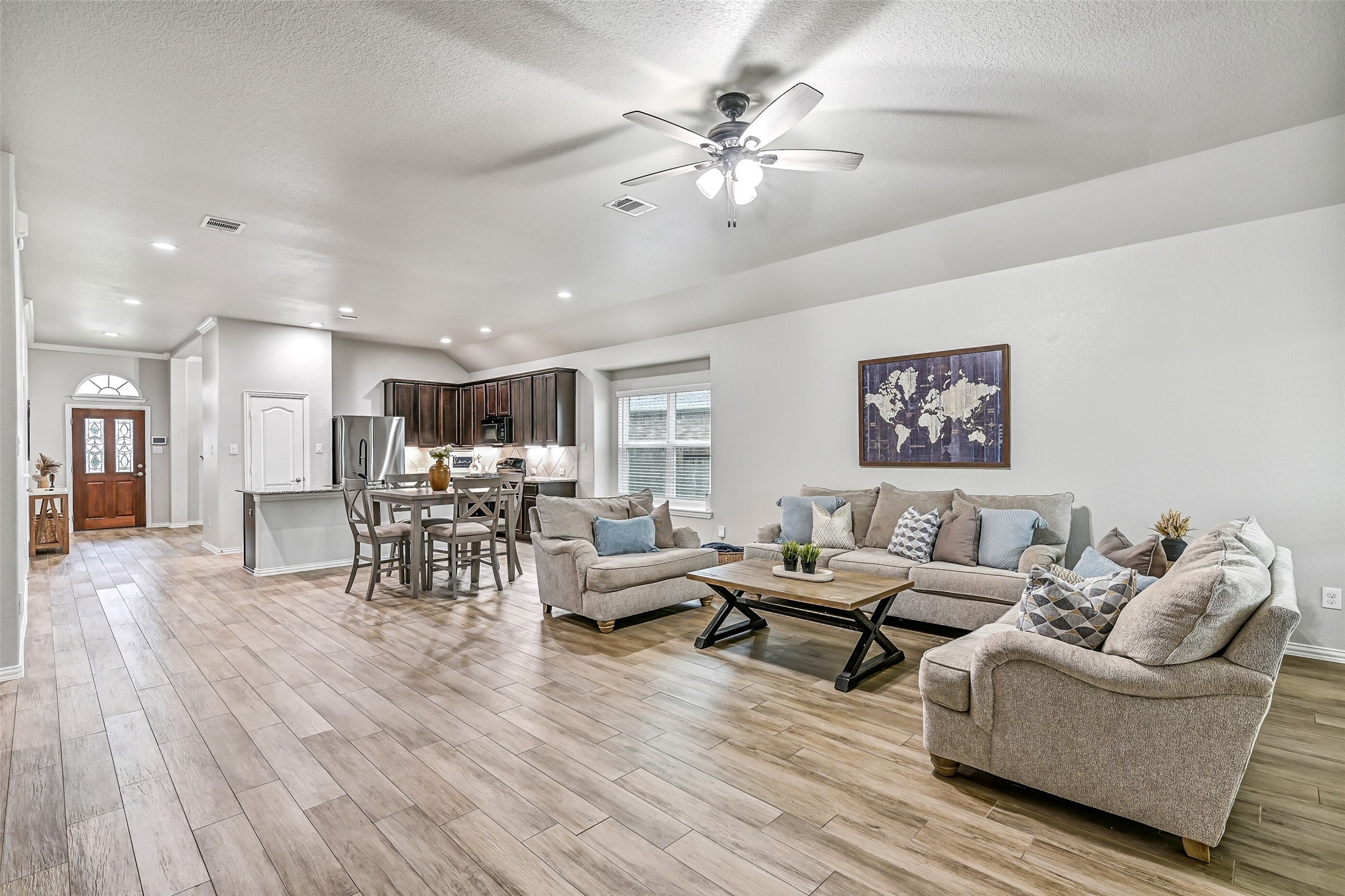 305 Bordeaux Court Property Photo 16