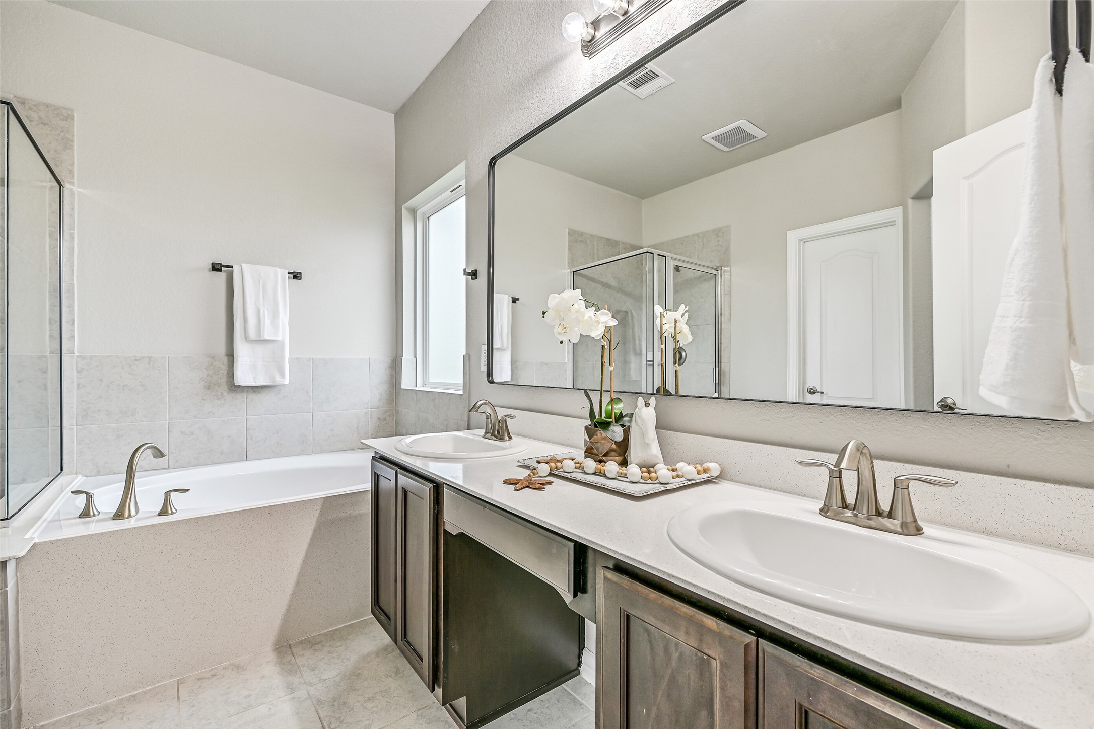 305 Bordeaux Court Property Photo 21