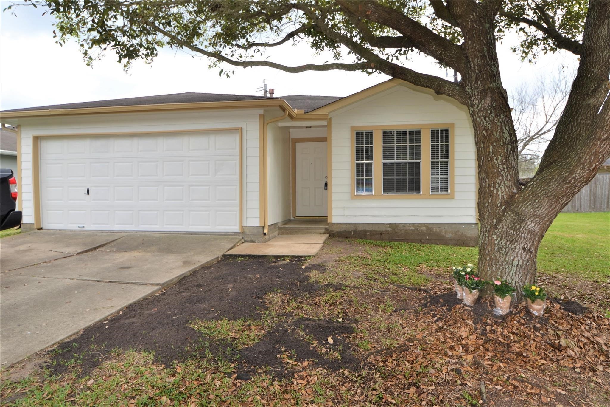 5126 Riverwood Drive Property Photo 3