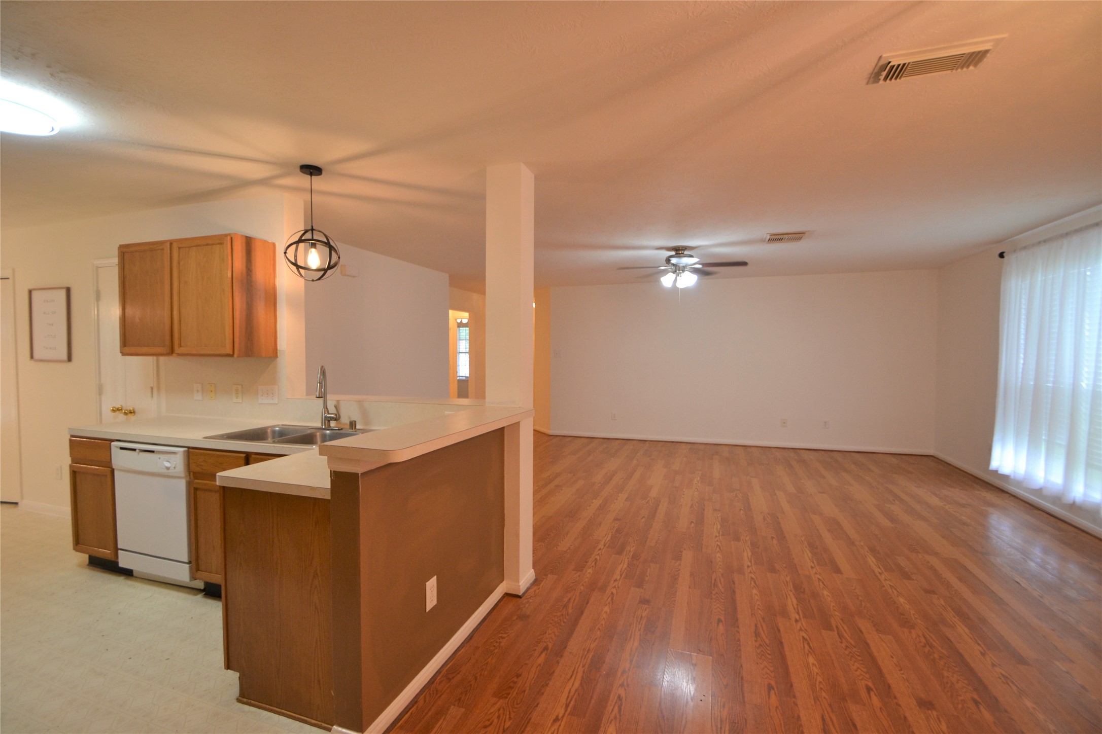 5126 Riverwood Drive Property Photo 5