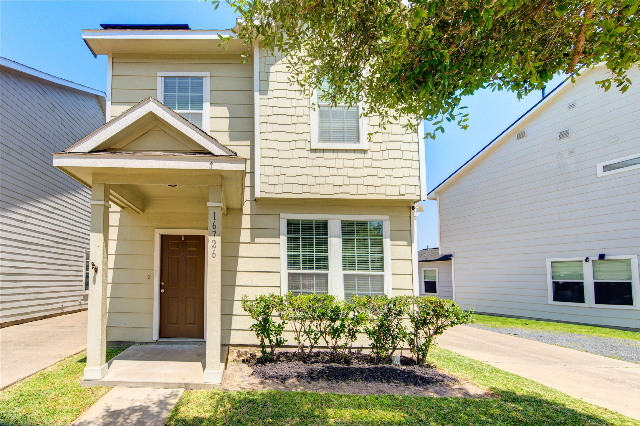 16726 Mammoth Springs Drive Property Photo 1