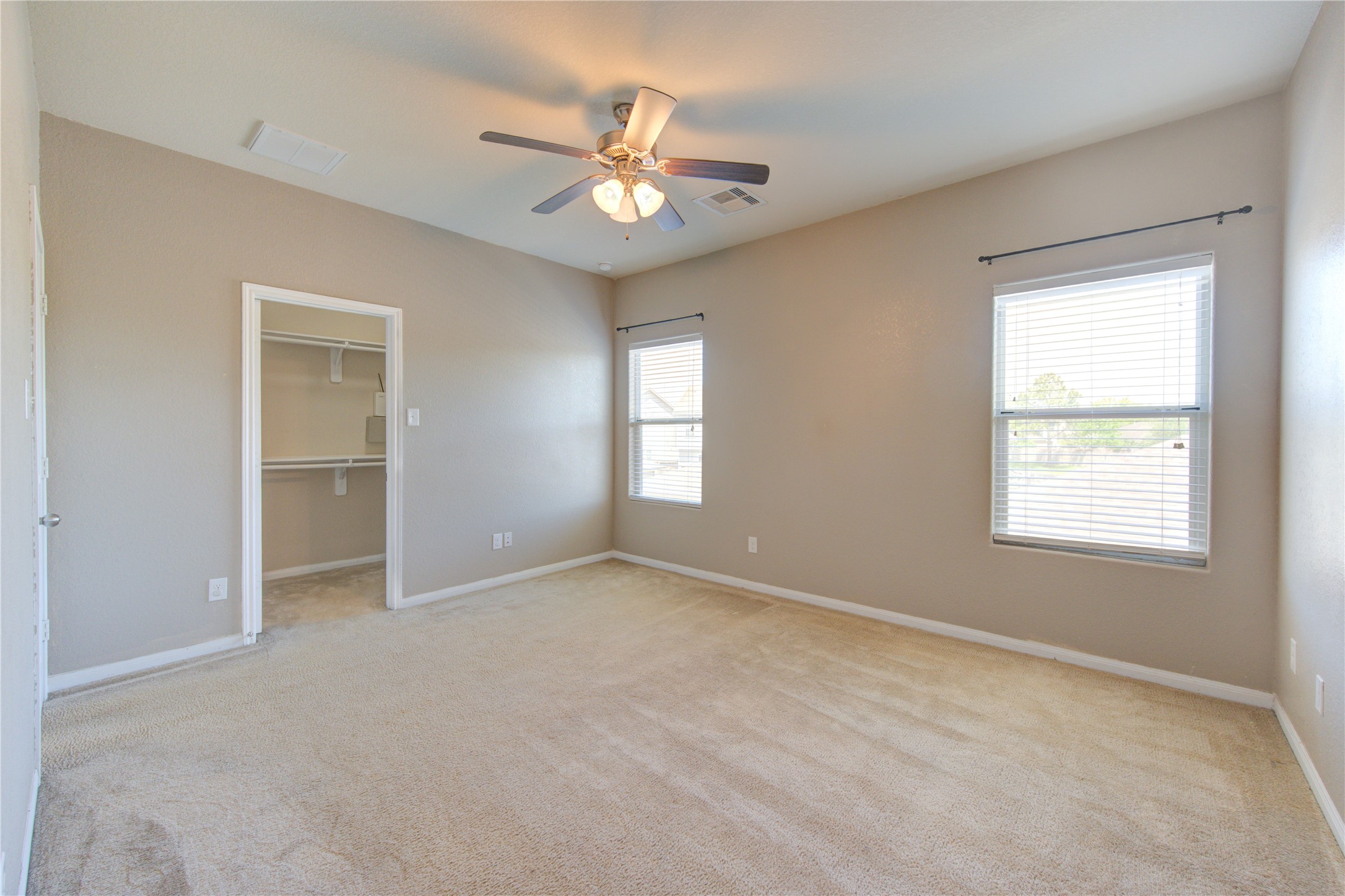 16726 Mammoth Springs Drive Property Photo 11