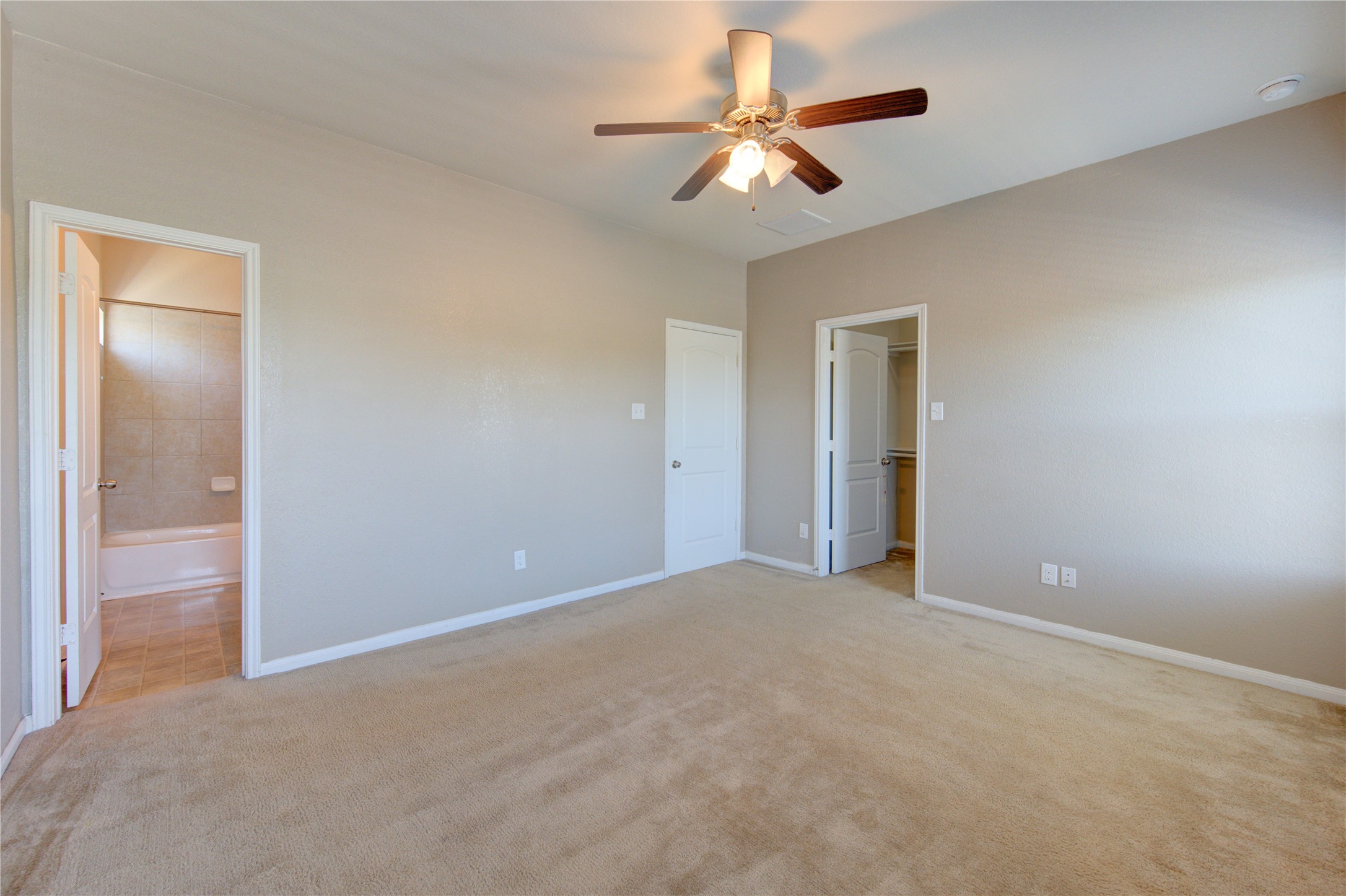 16726 Mammoth Springs Drive Property Photo 12