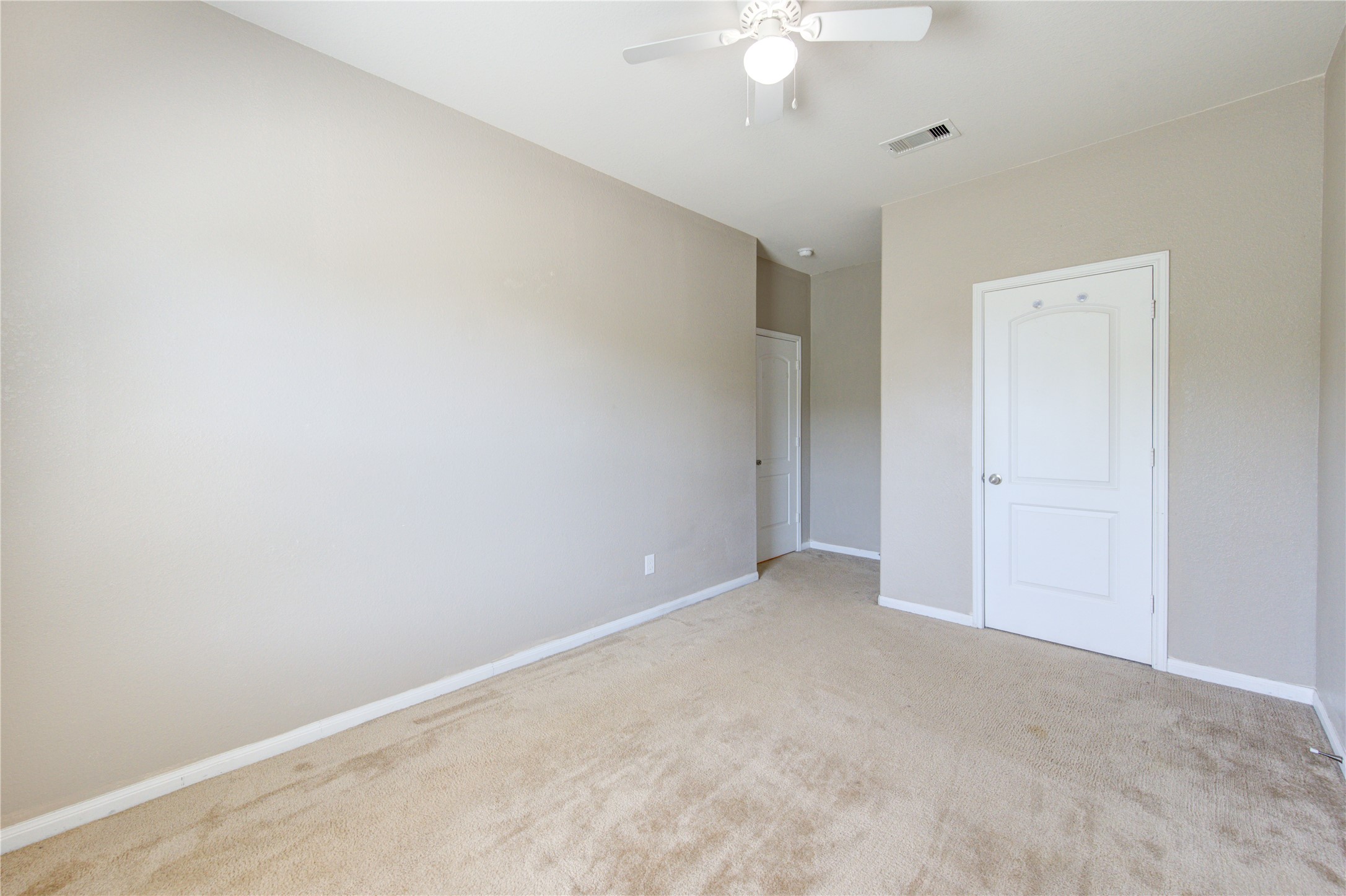 16726 Mammoth Springs Drive Property Photo 18