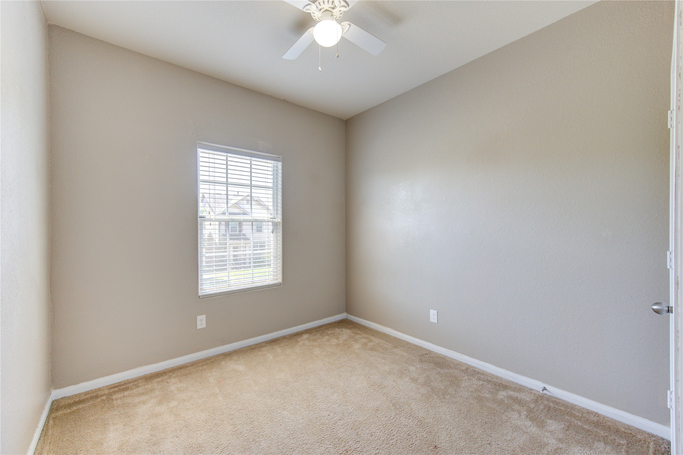 16726 Mammoth Springs Drive Property Photo 19