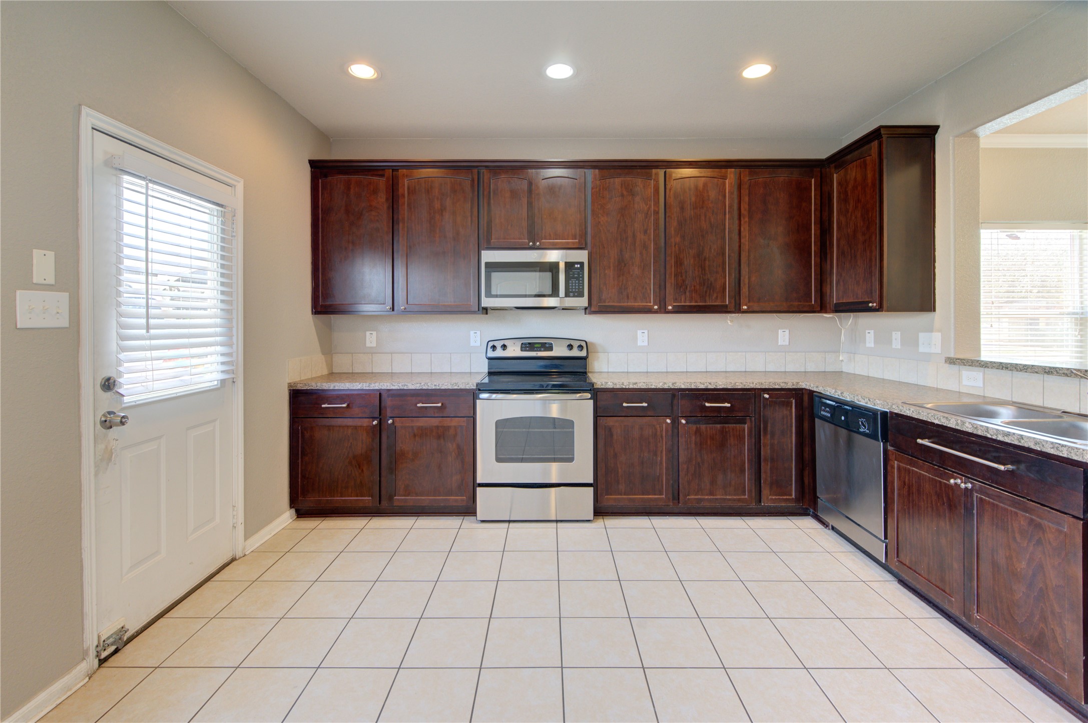 16726 Mammoth Springs Drive Property Photo 37
