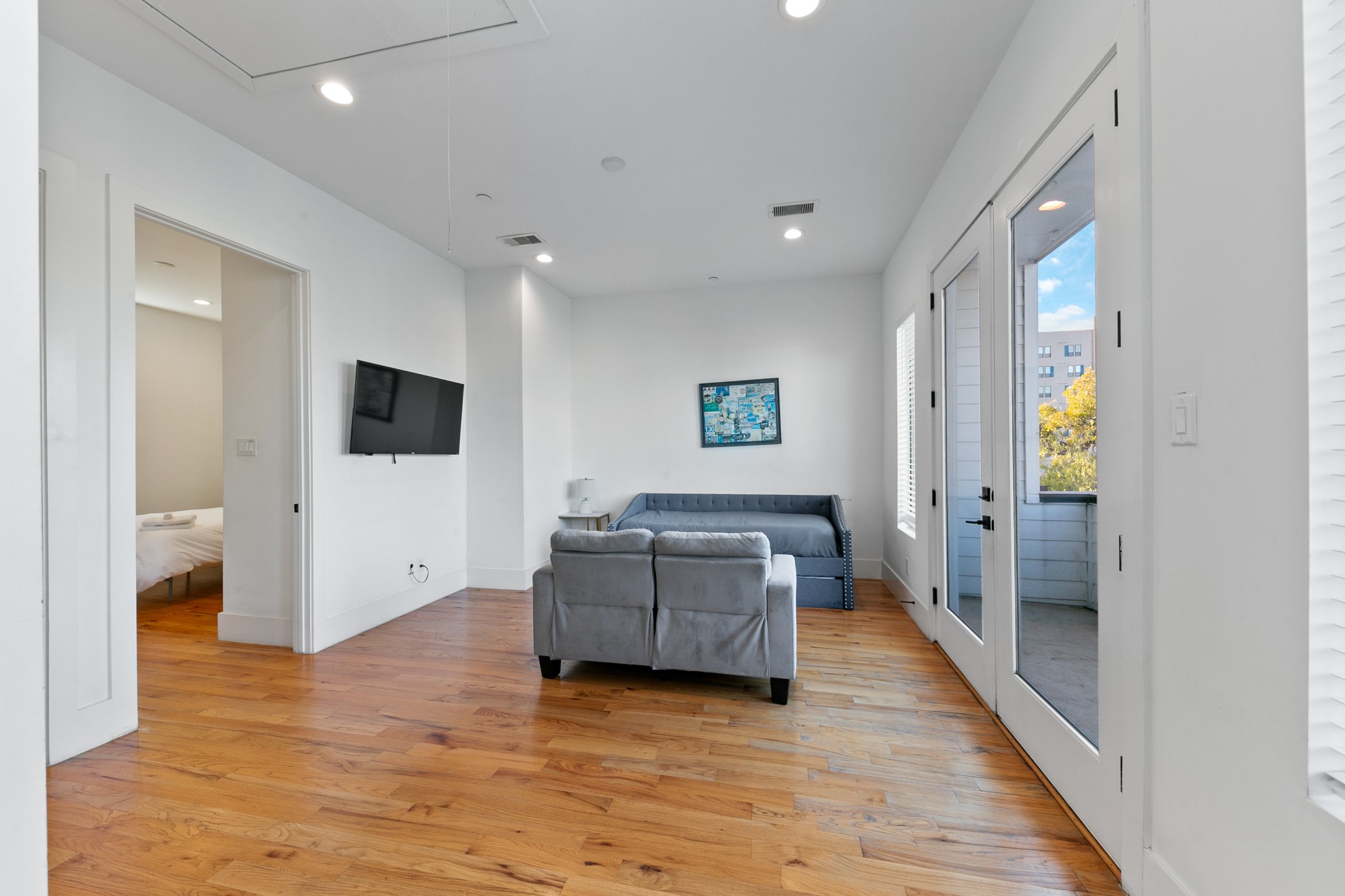 604 Oakley Street Property Photo 29