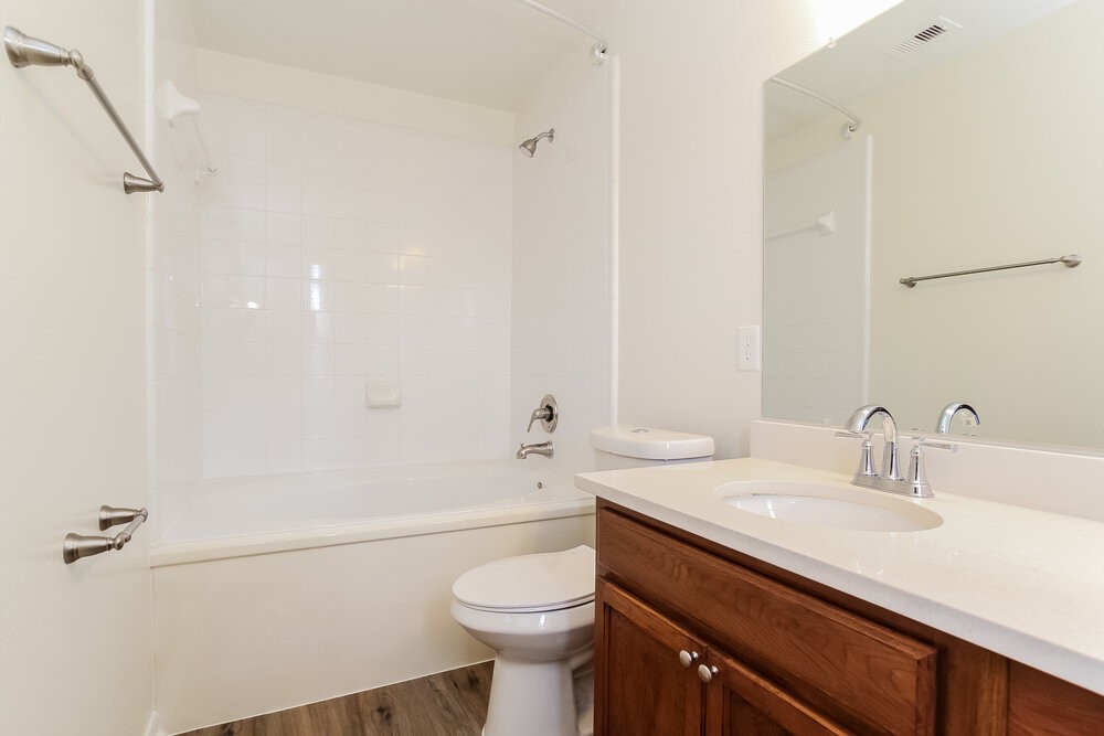 8138 Sanders Glen Lane Property Photo 10