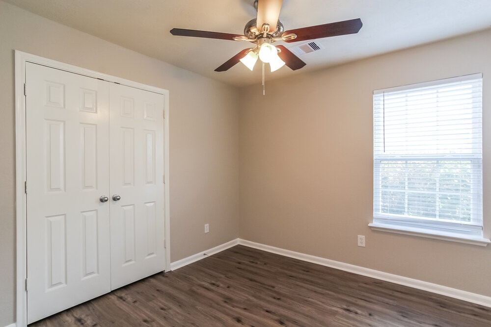 8138 Sanders Glen Lane Property Photo 12