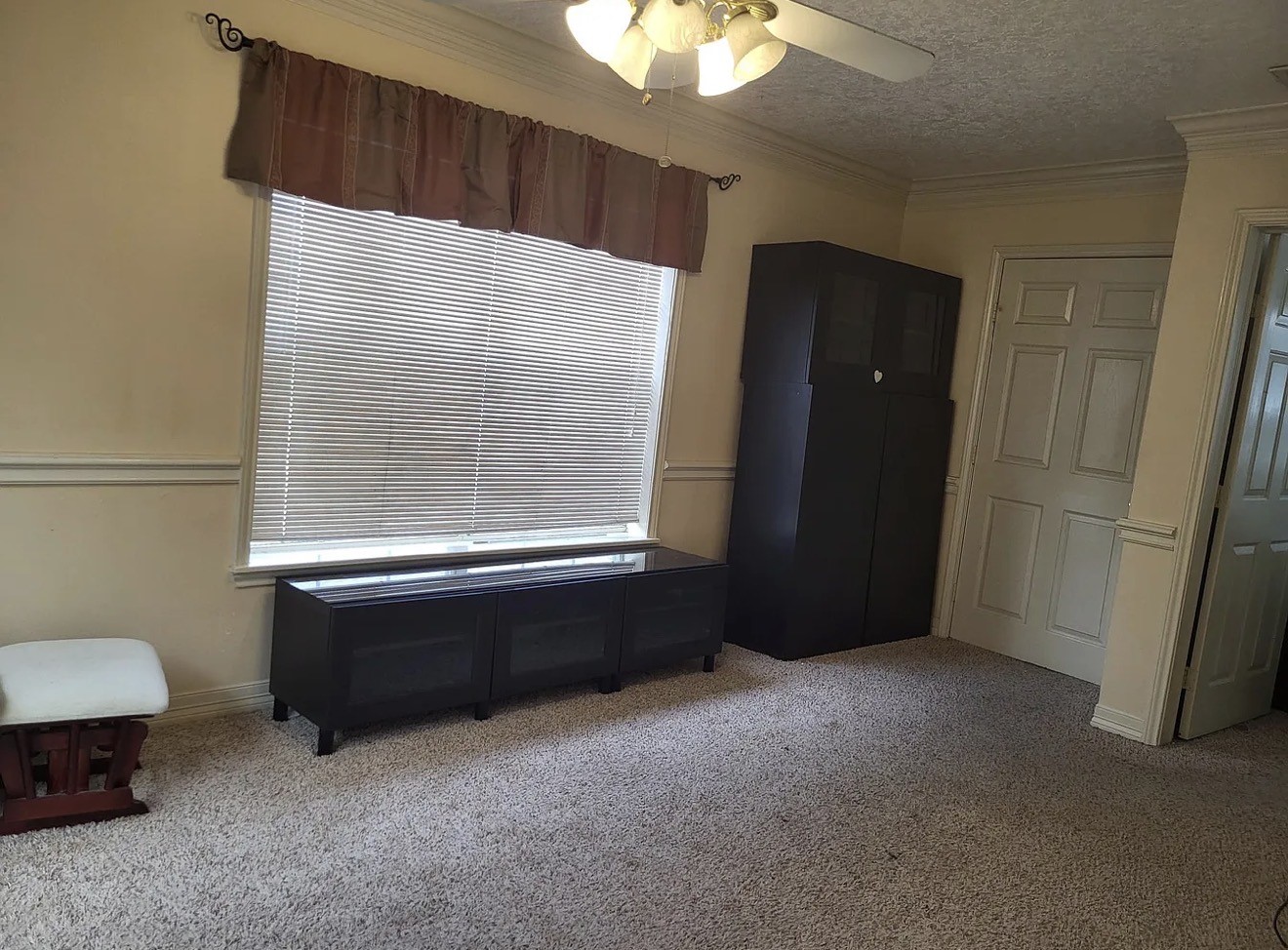 924 Kelley Street Property Photo 3