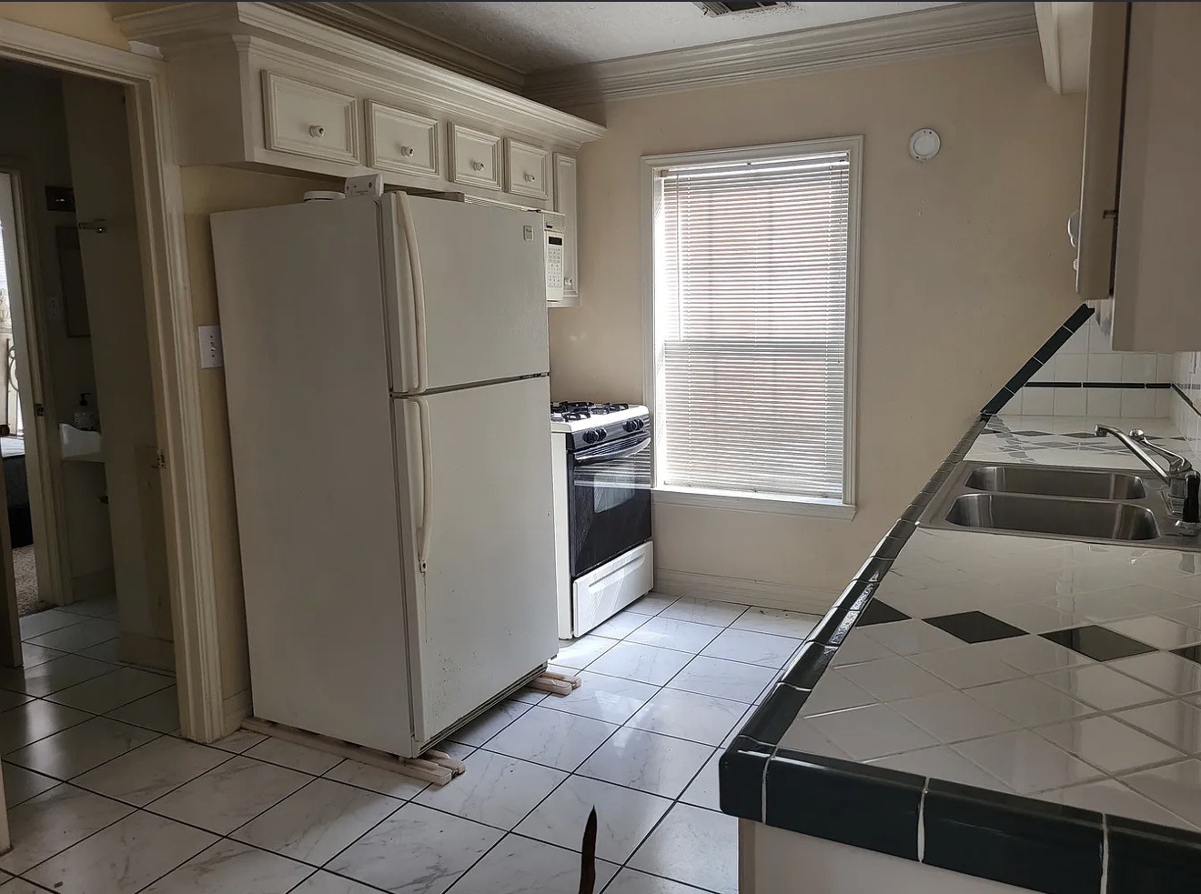 924 Kelley Street Property Photo 6