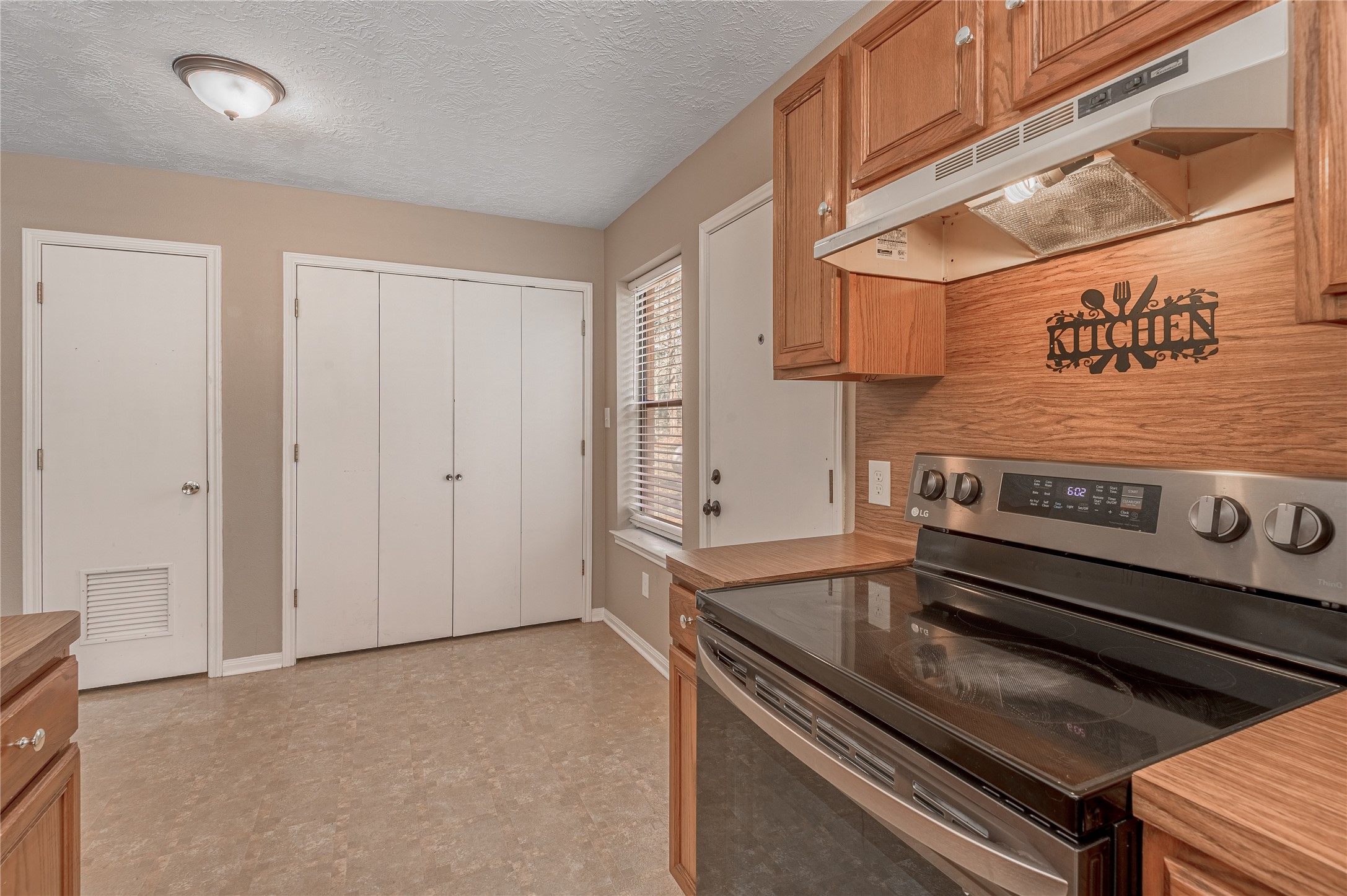 2 Brown Road Property Photo 6