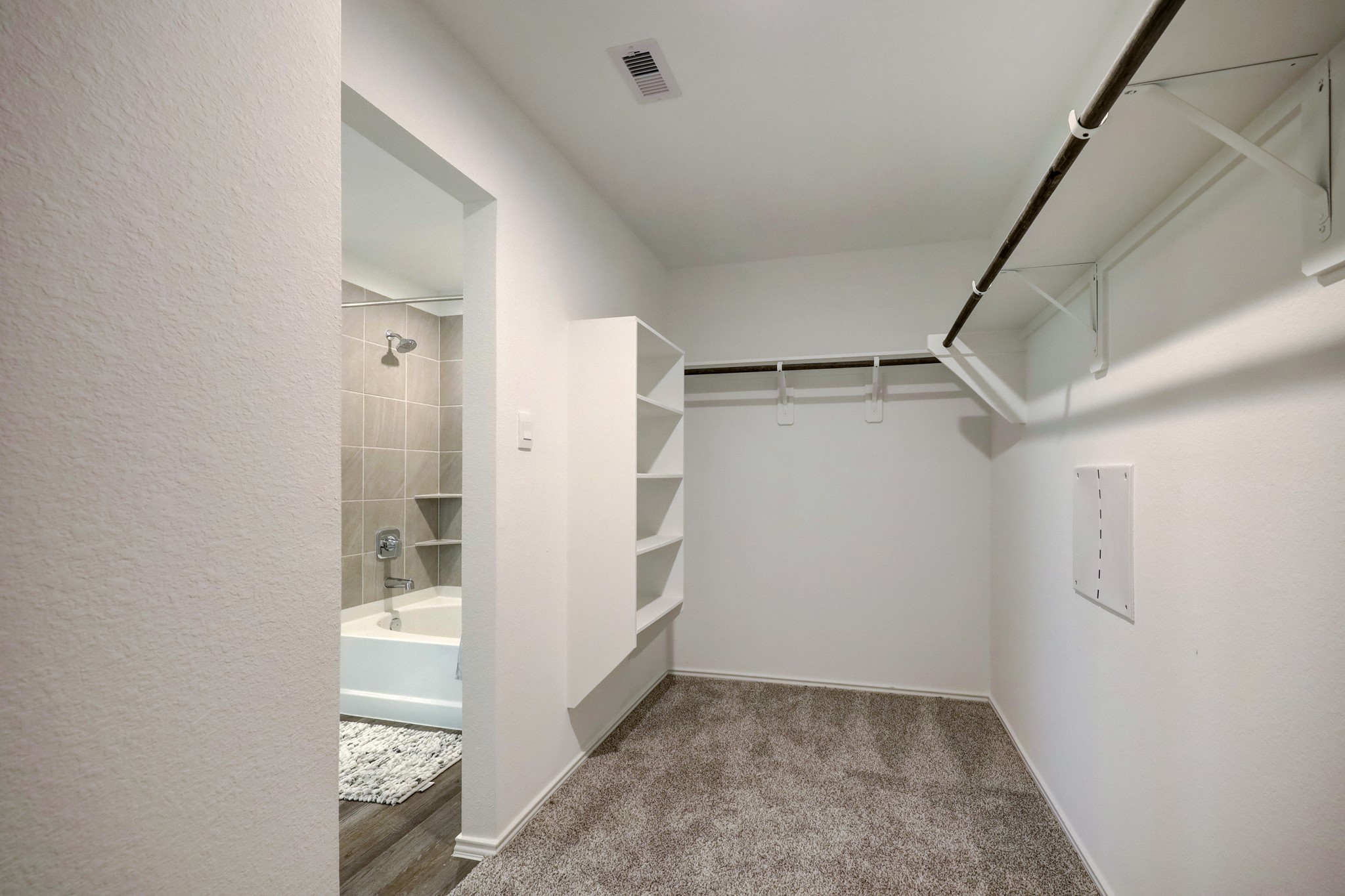 5314 Castlebury Meadows Drive Property Photo 14
