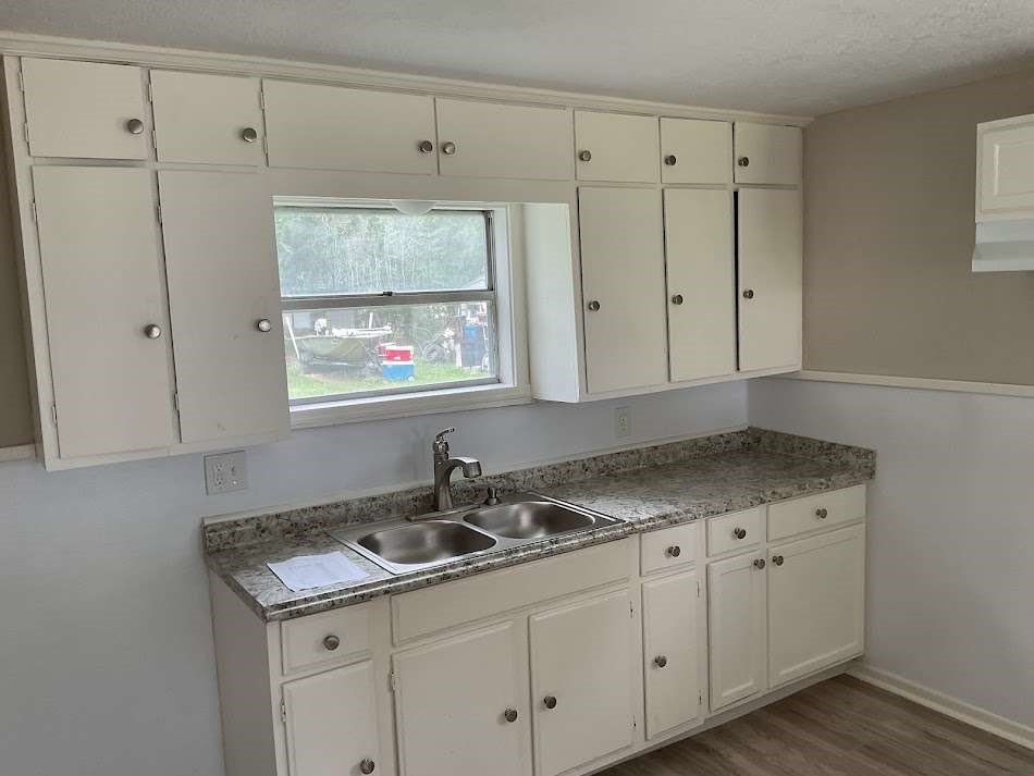 805 E Calhoun Street Property Photo 4