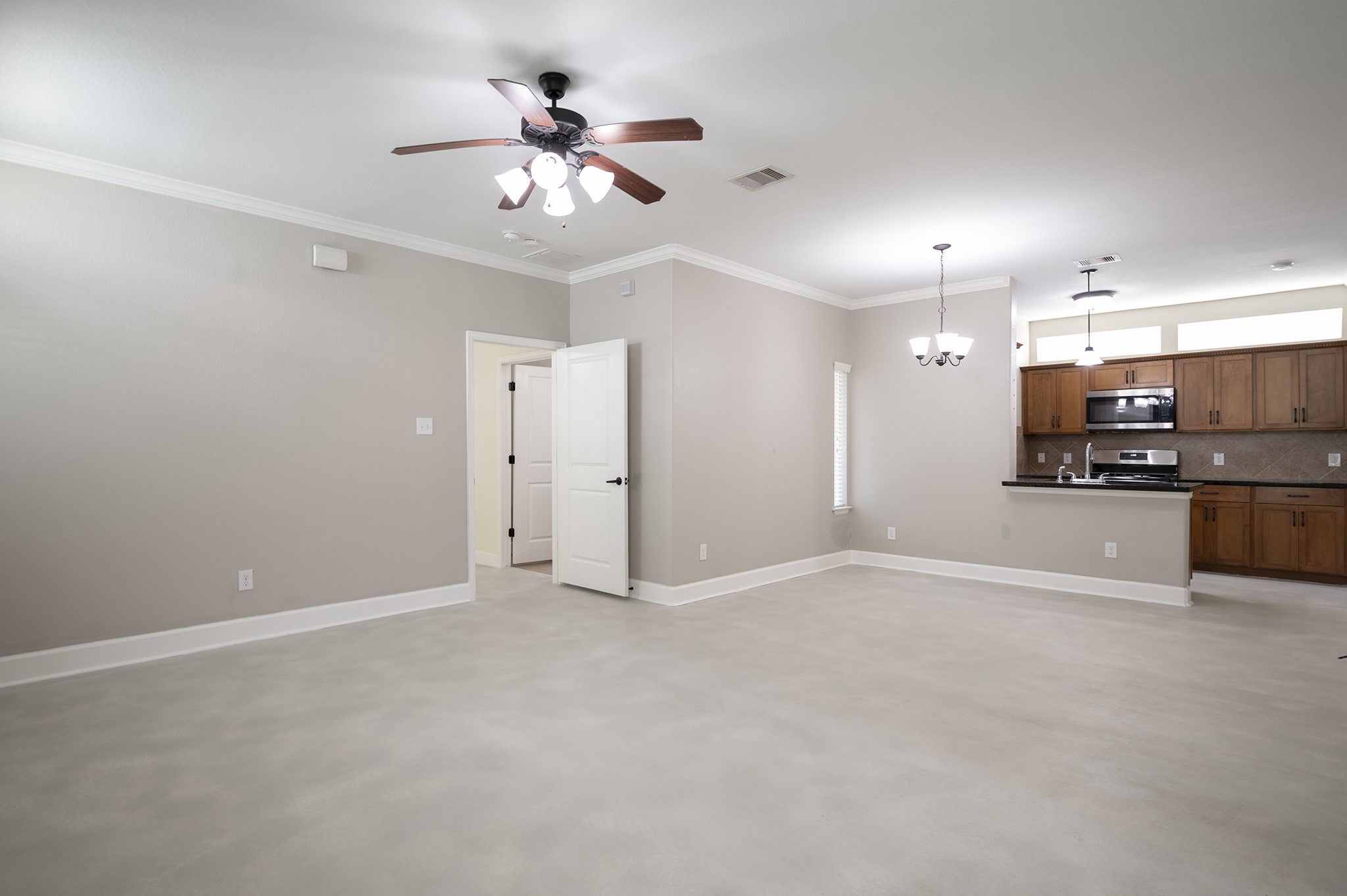 4210 Darter Street Property Photo 4