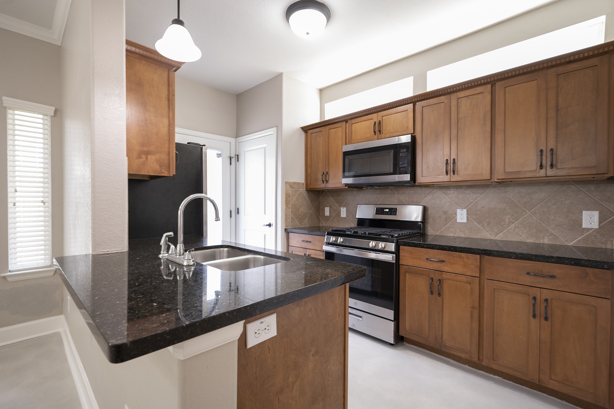 4210 Darter Street Property Photo 5
