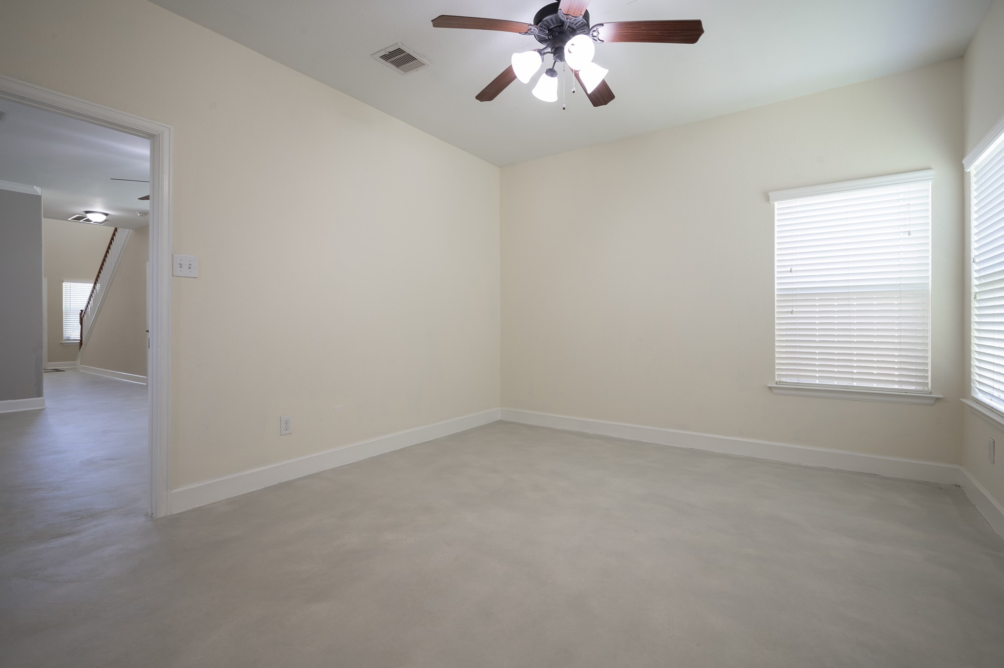 4210 Darter Street Property Photo 9