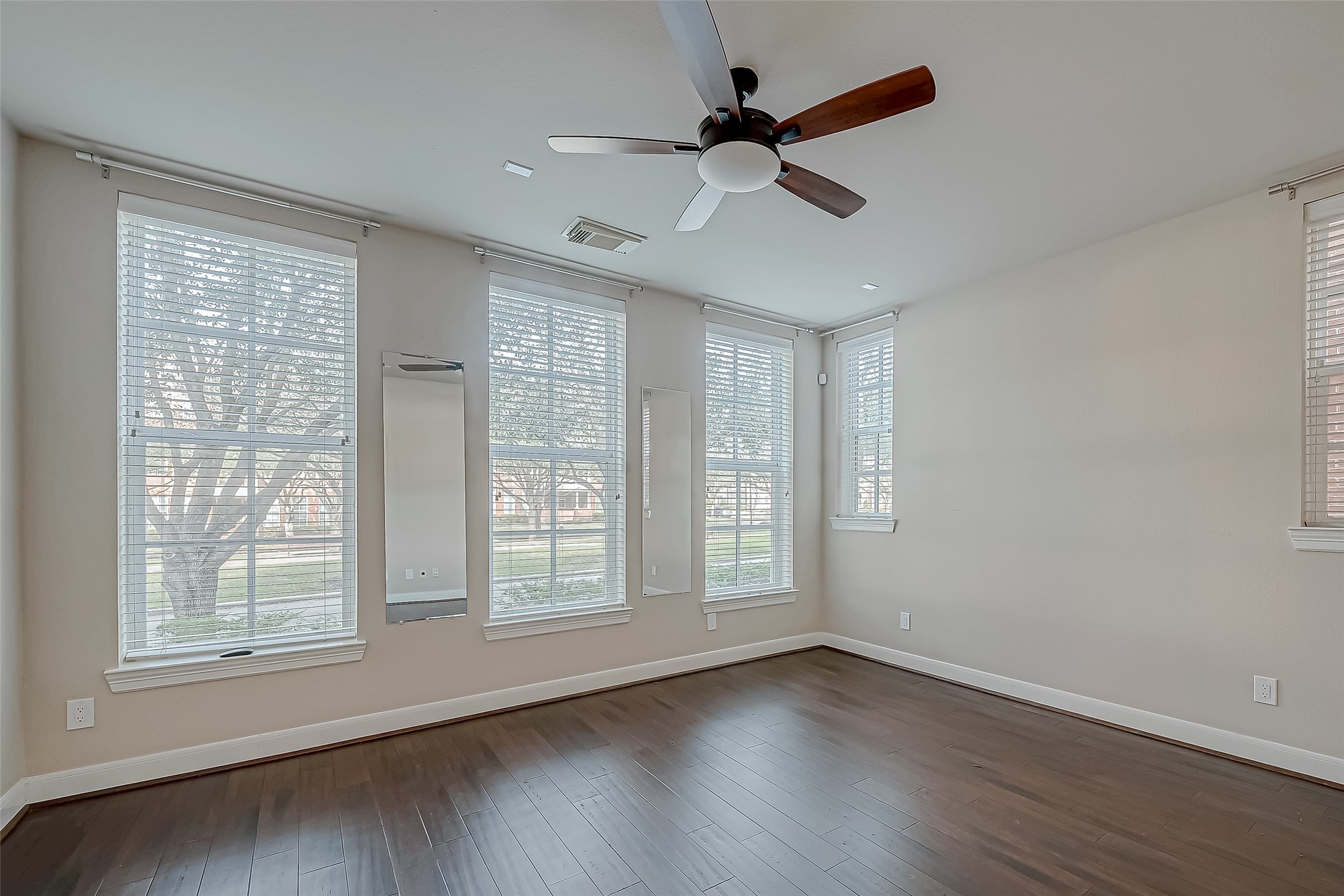38 Islewood Boulevard Property Photo 24