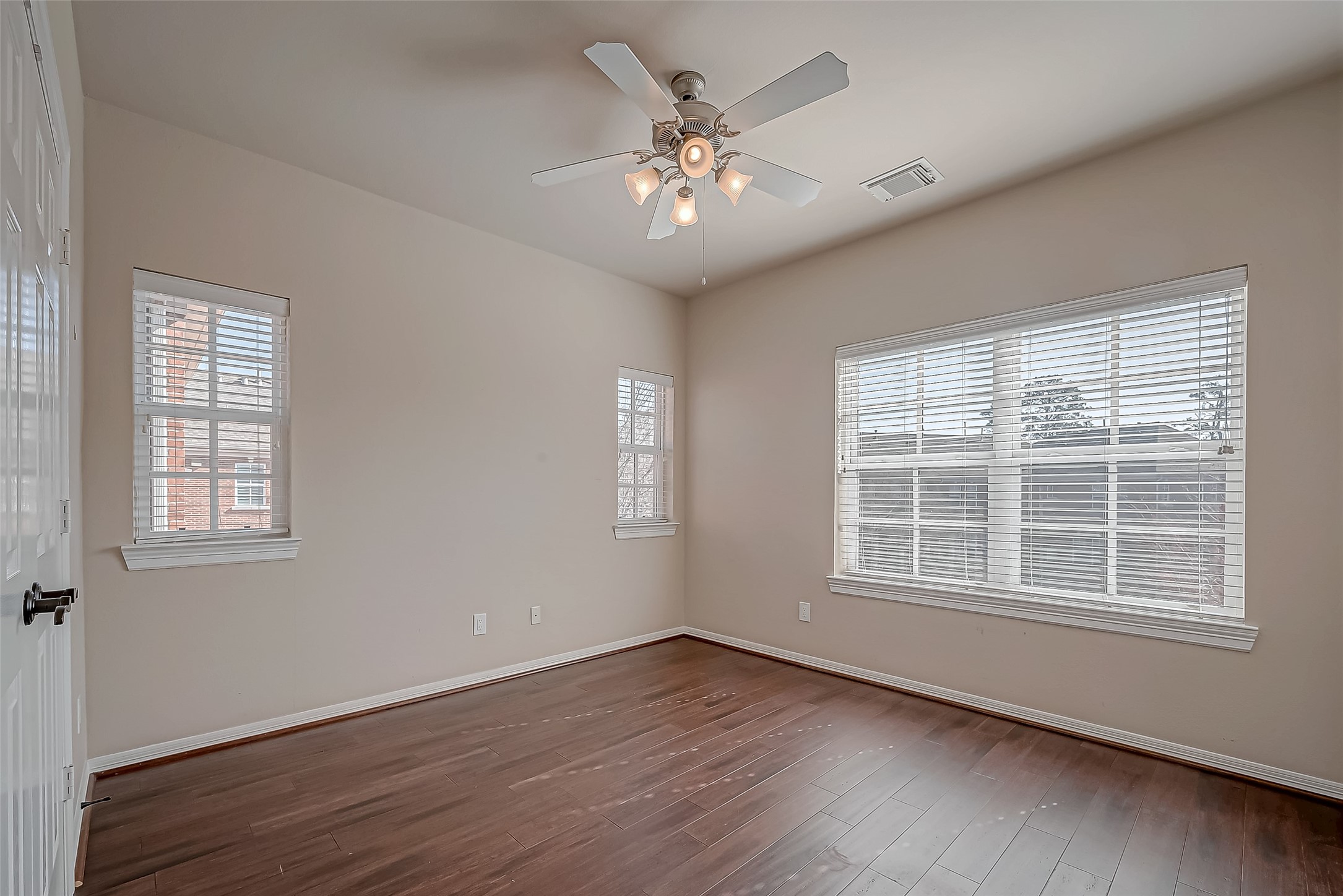 38 Islewood Boulevard Property Photo 29