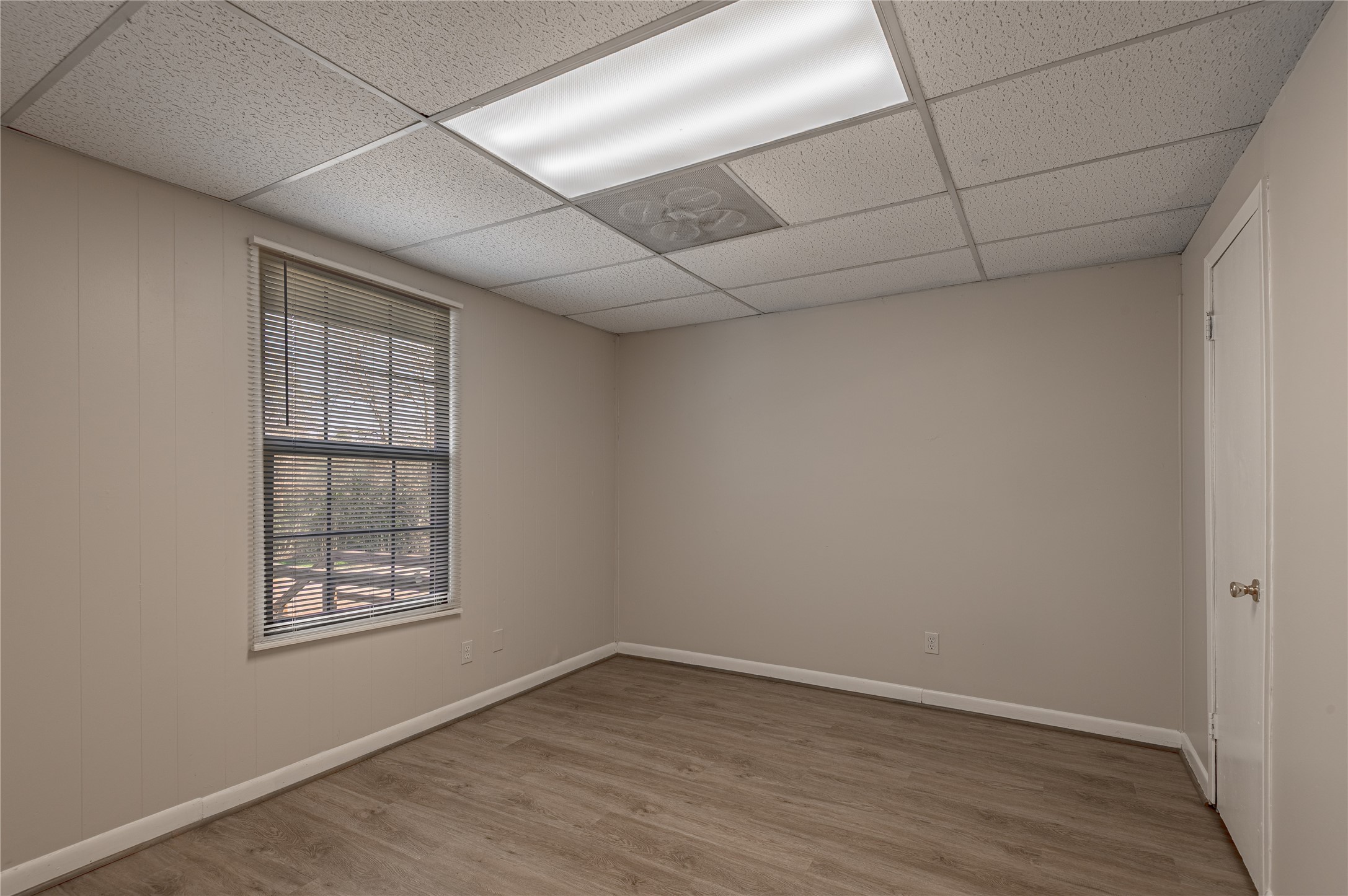 626 University Avenue G Property Photo 8