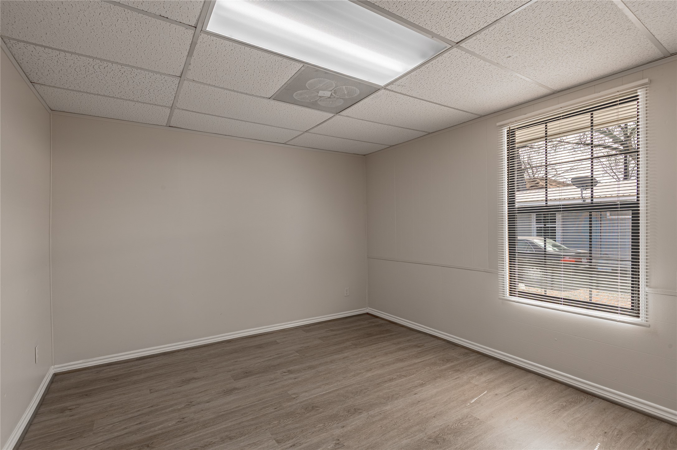 626 University Avenue G Property Photo 12