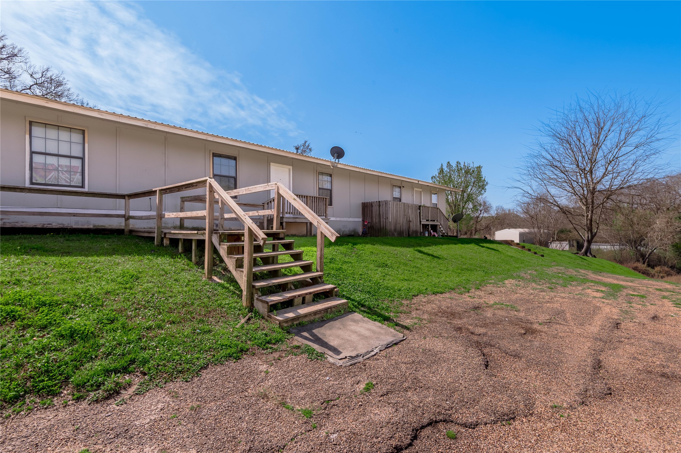 626 University Avenue G Property Photo 20