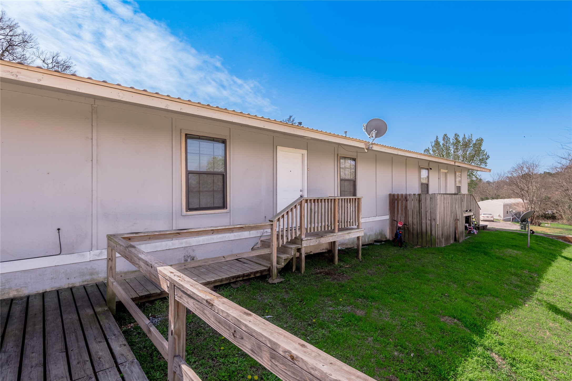 626 University Avenue G Property Photo 21