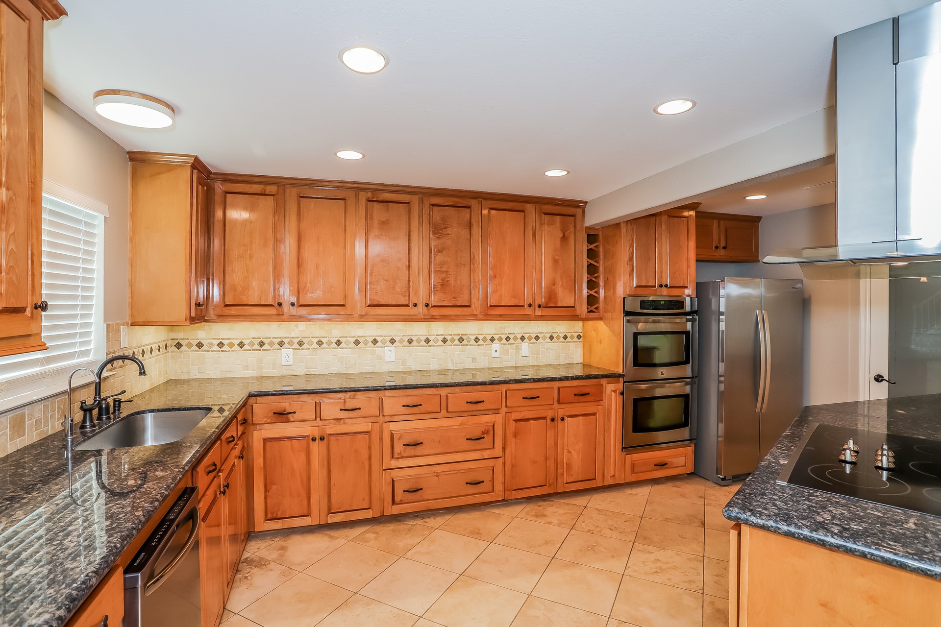 7902 Beaufort Drive Property Photo 4