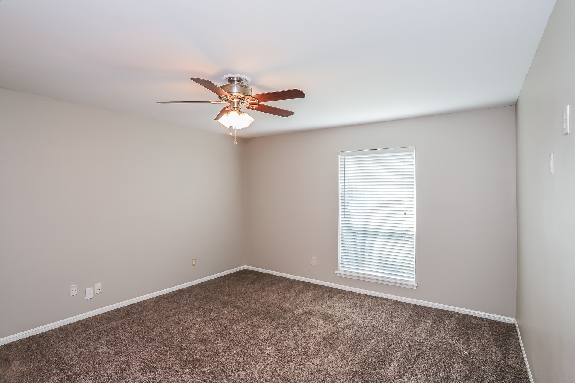 7902 Beaufort Drive Property Photo 7