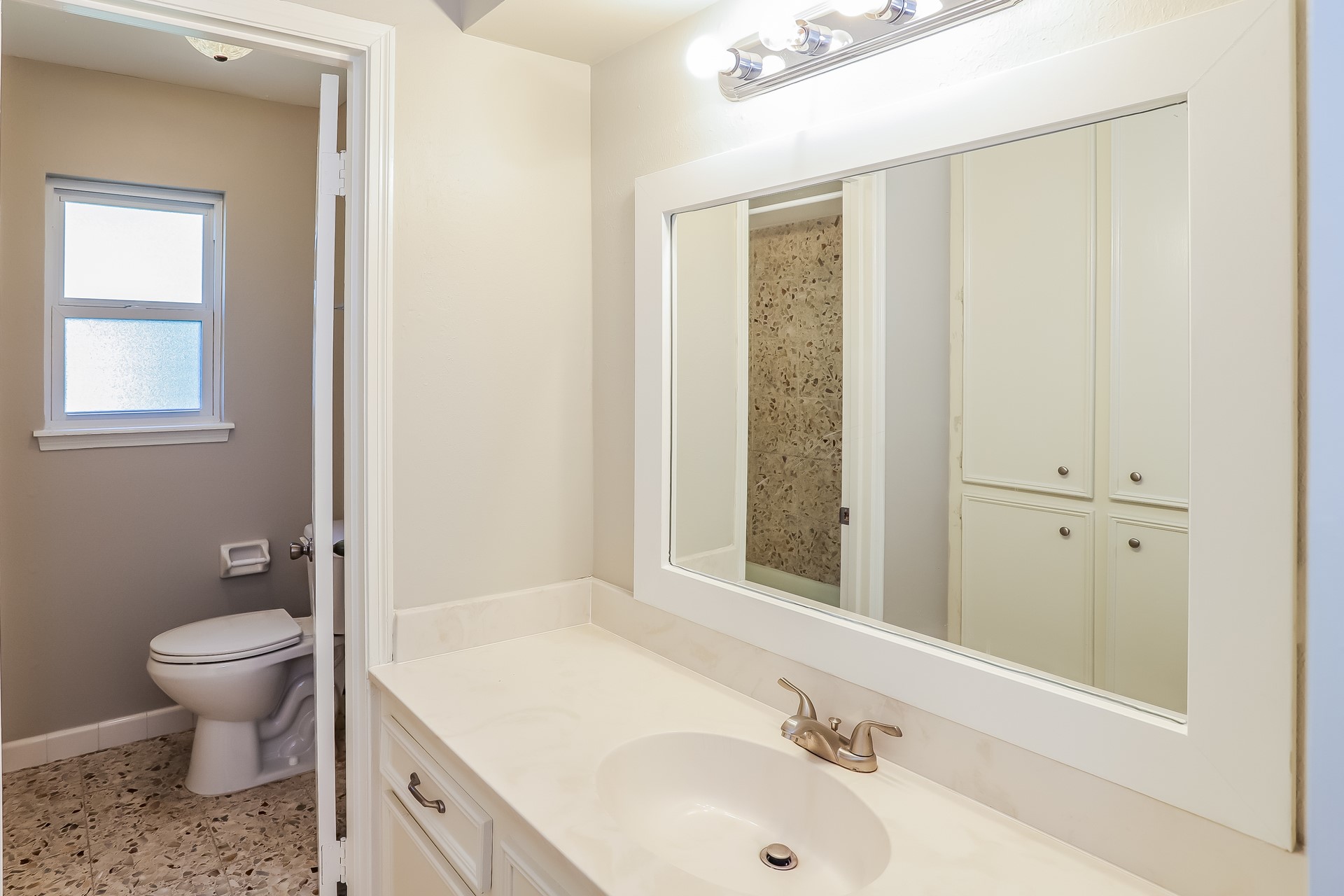 7902 Beaufort Drive Property Photo 12
