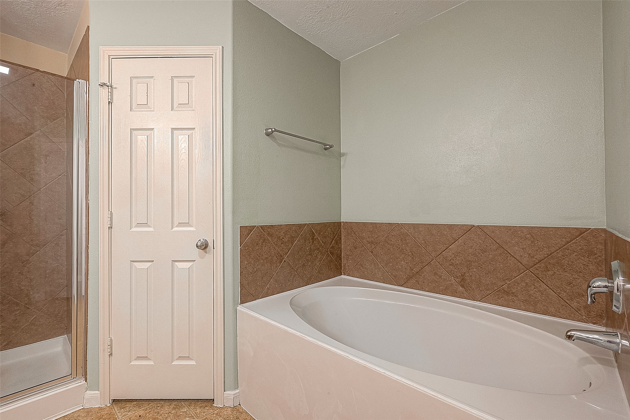 3214 Northgate Court Property Photo 15