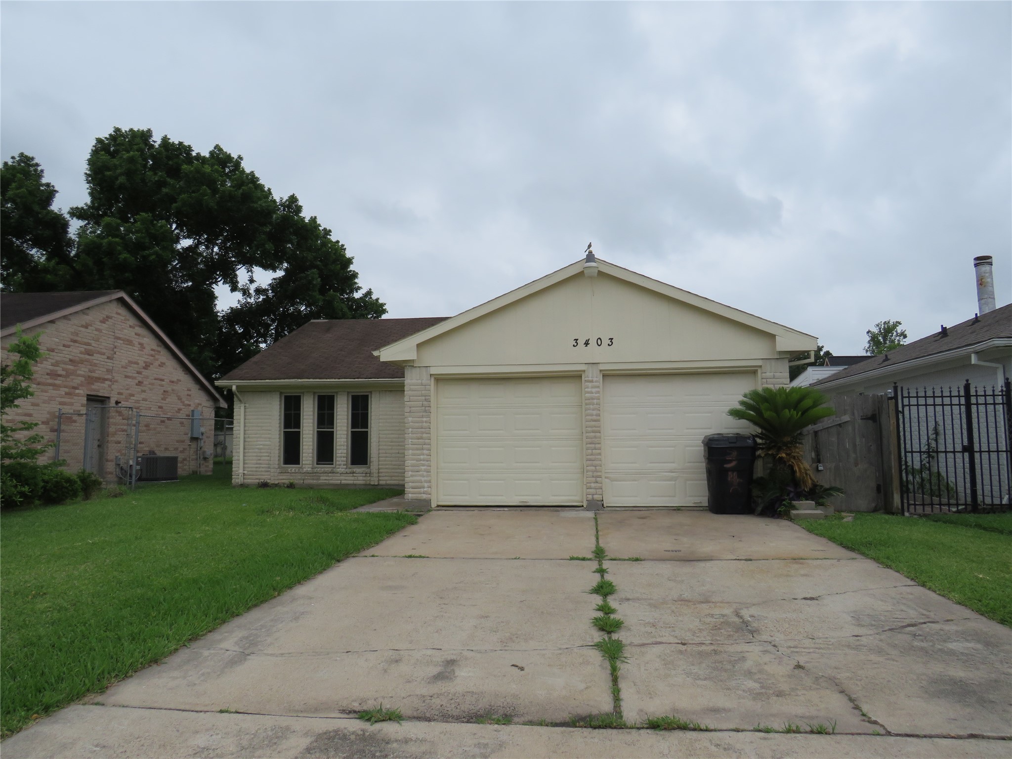 3403 Tidewater Drive Property Photo 1